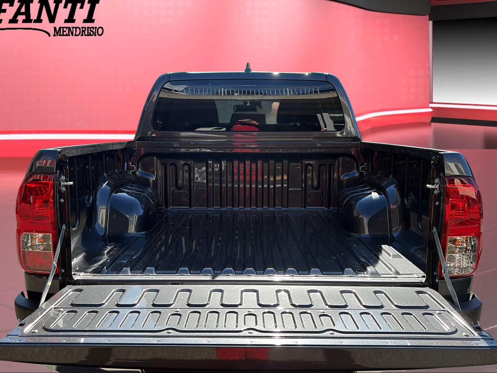 TOYOTA Hilux Double Cab.-Pick-up 2.8 D-4D 204 Style MHEV-image-9