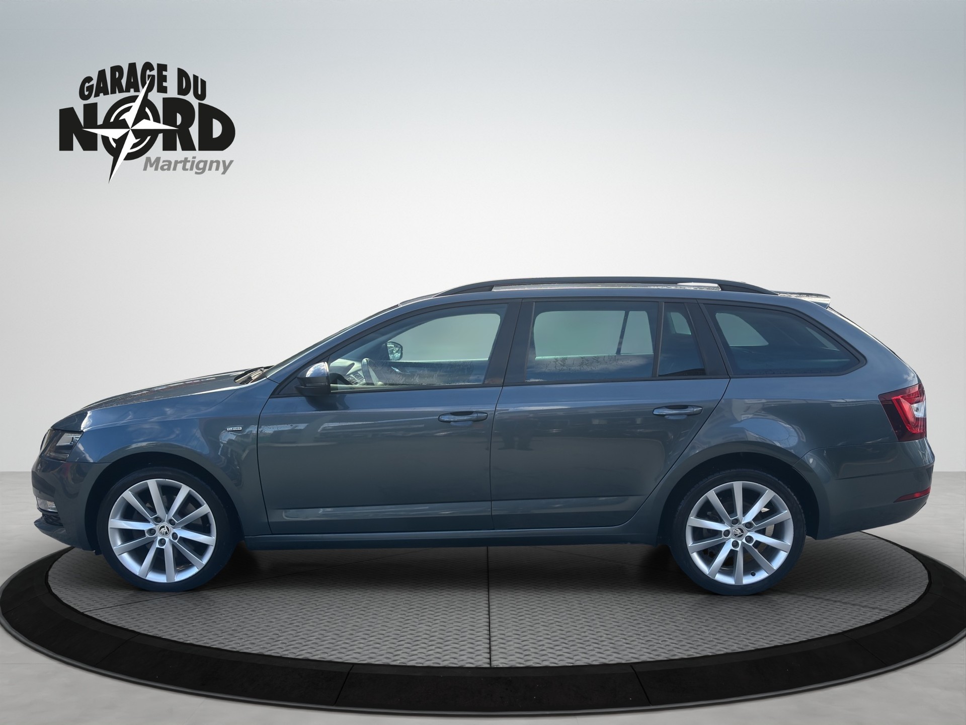 SKODA Octavia Combi 2.0 TSI Ambition 4x4 DSG-image-2