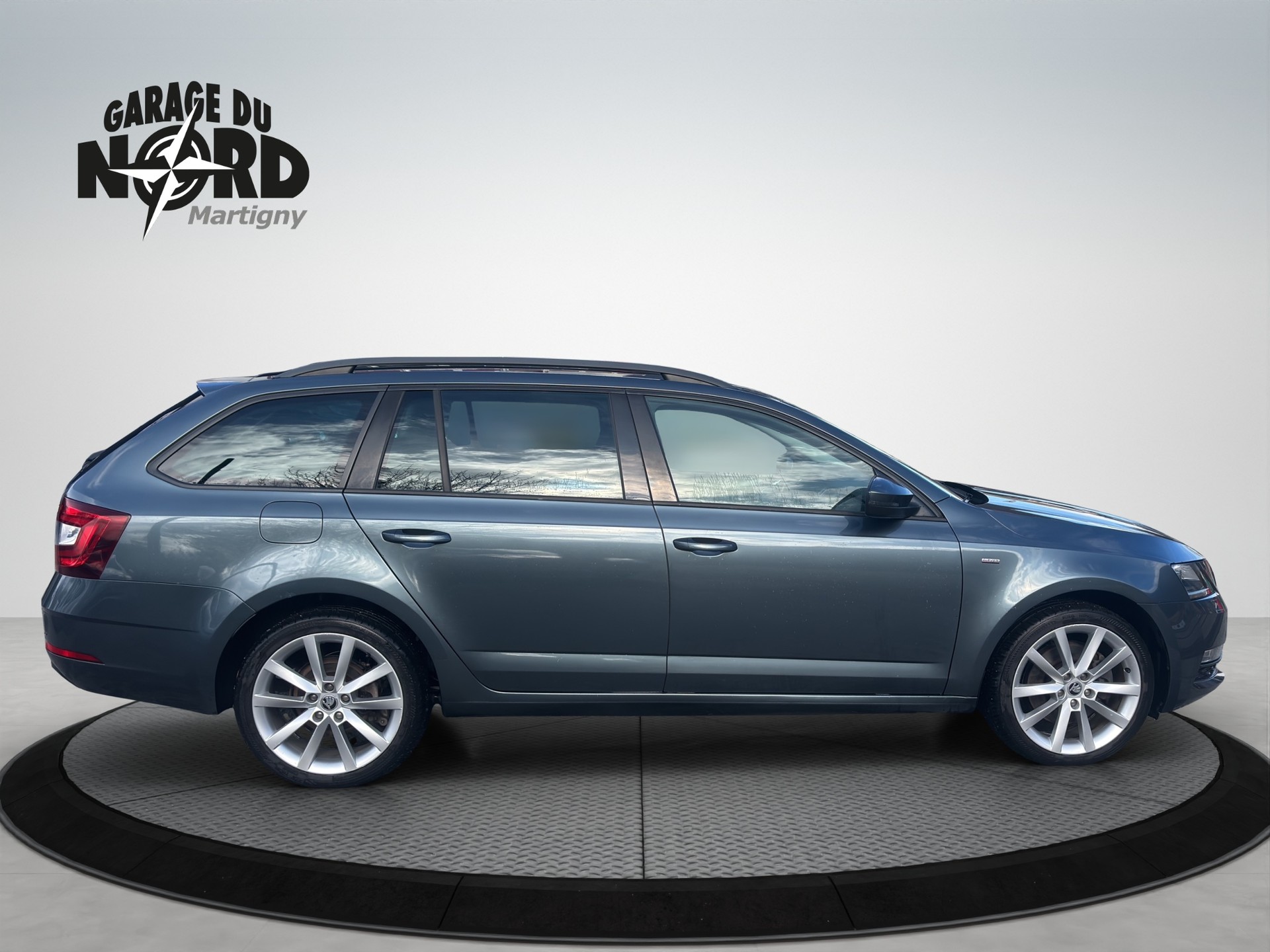 SKODA Octavia Combi 2.0 TSI Ambition 4x4 DSG-image-6