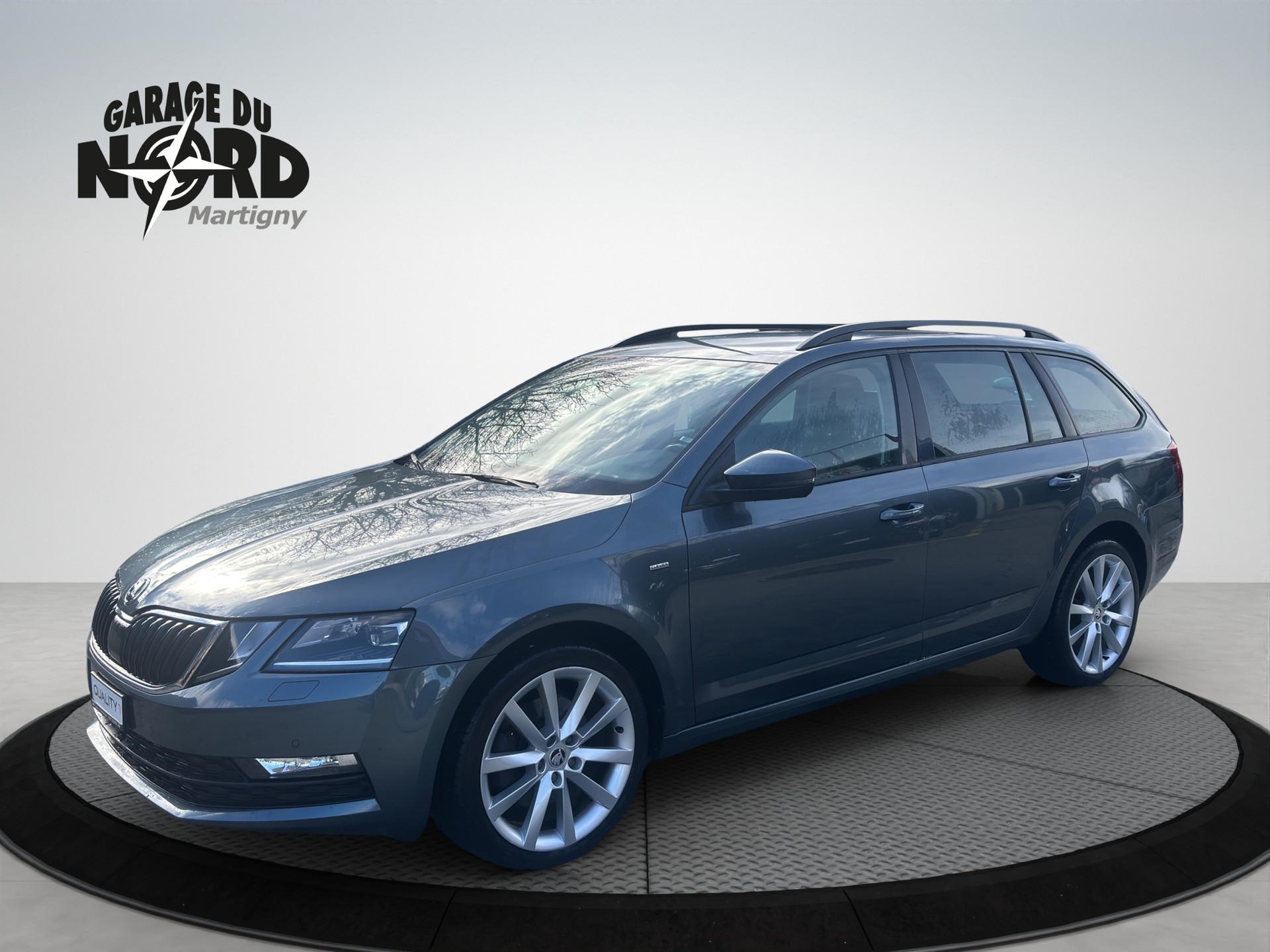 SKODA Octavia Combi 2.0 TSI Ambition 4x4 DSG-image-0