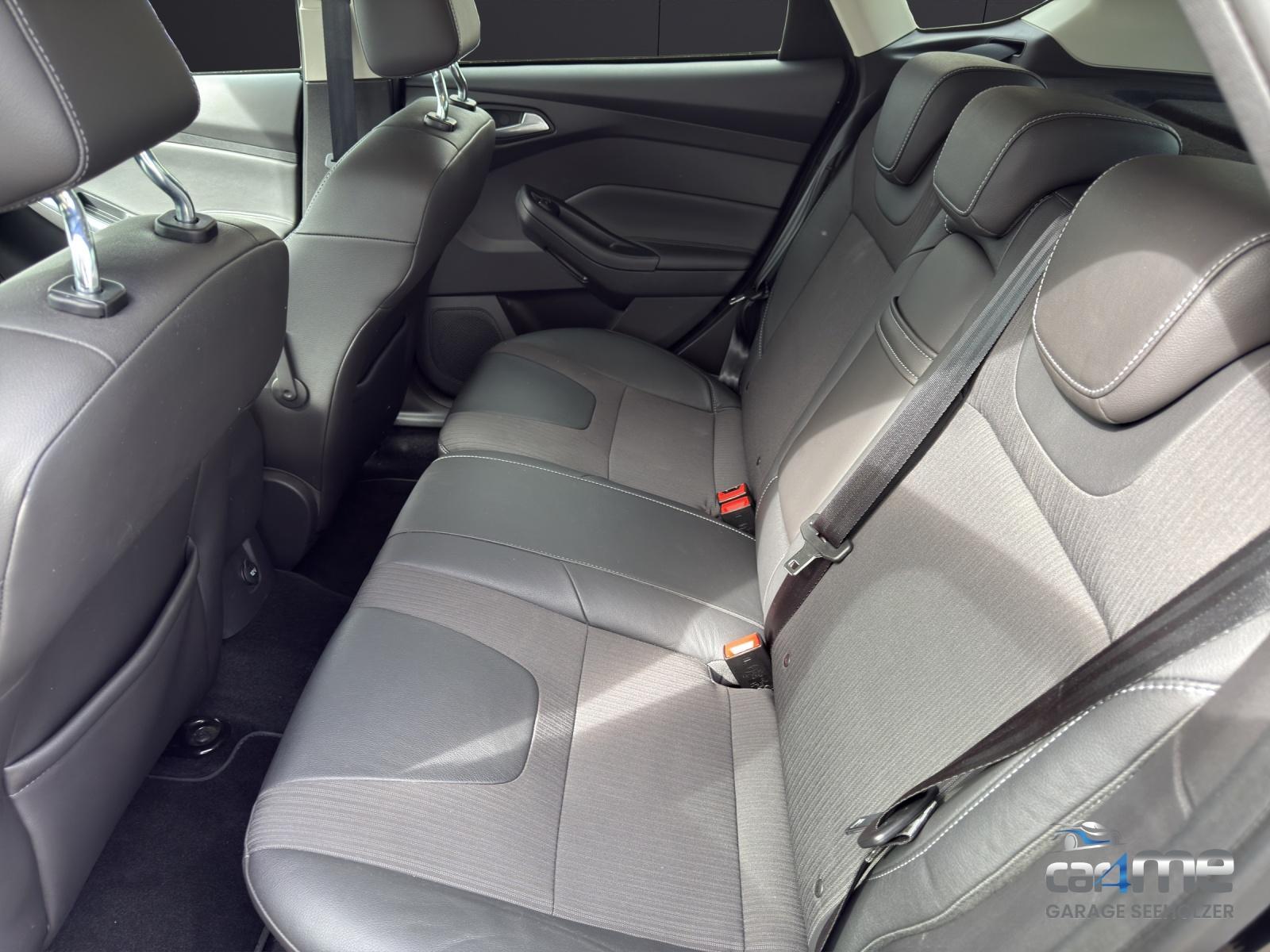 FORD Focus 1.6i EcoB SCTi 182 Titanium-image-18