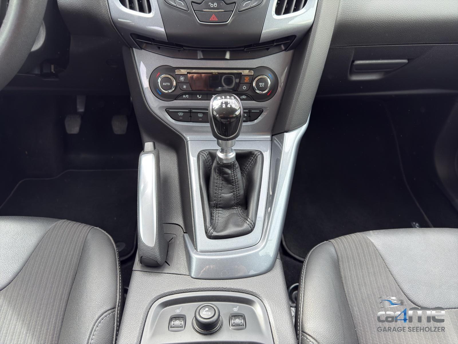 FORD Focus 1.6i EcoB SCTi 182 Titanium-image-16
