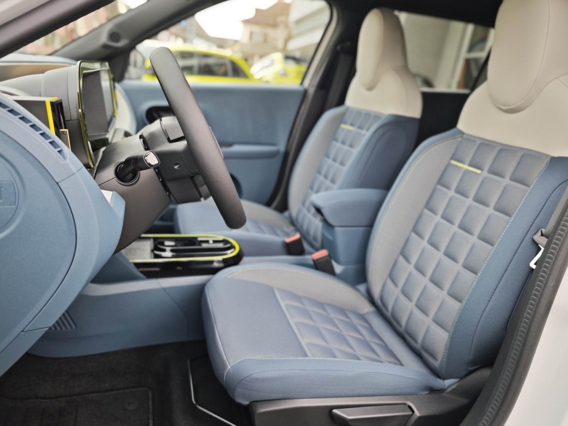 FIAT Grande Panda 1.2 Hybrid La Prima * Winterpaket-image-5
