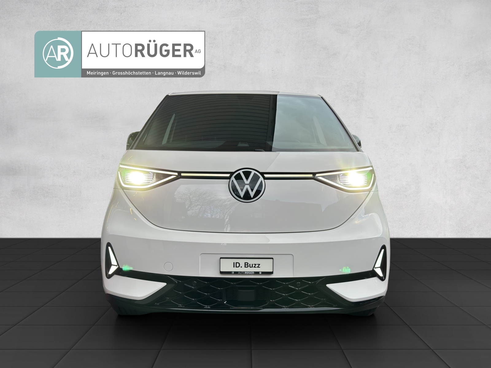 VW ID.Buzz LWB GTX 4 Motion-image-1