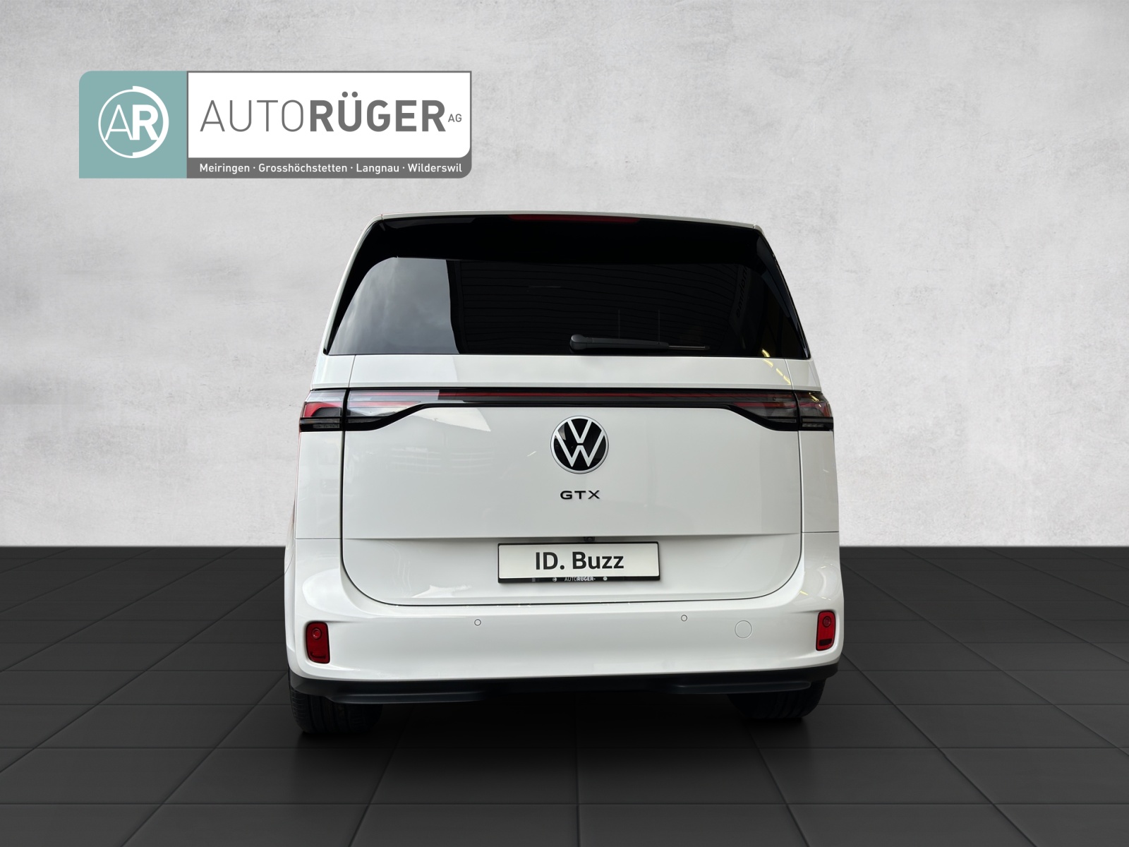 VW ID.Buzz LWB GTX 4 Motion-image-4