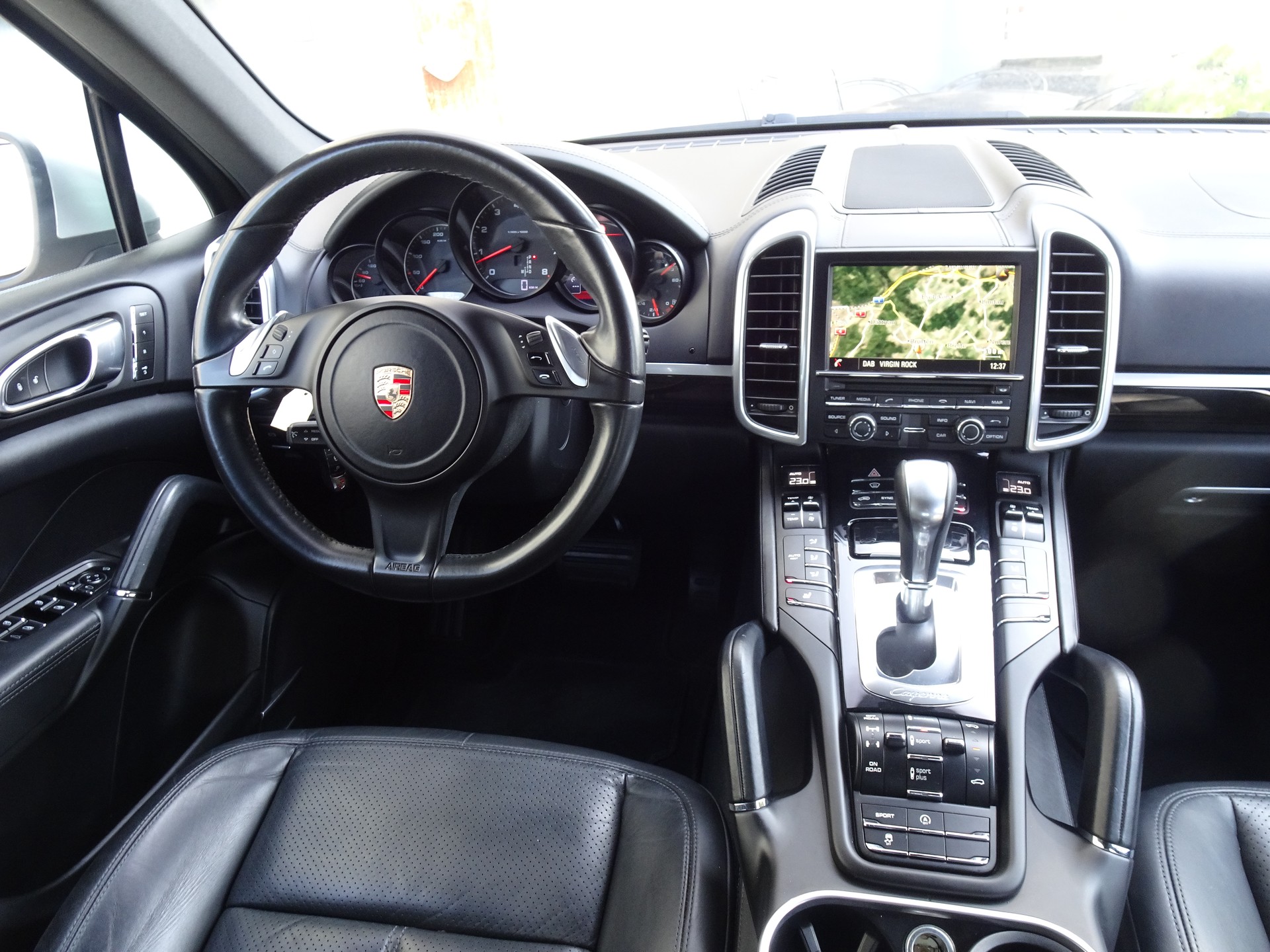 PORSCHE Cayenne Tiptronic-image-9