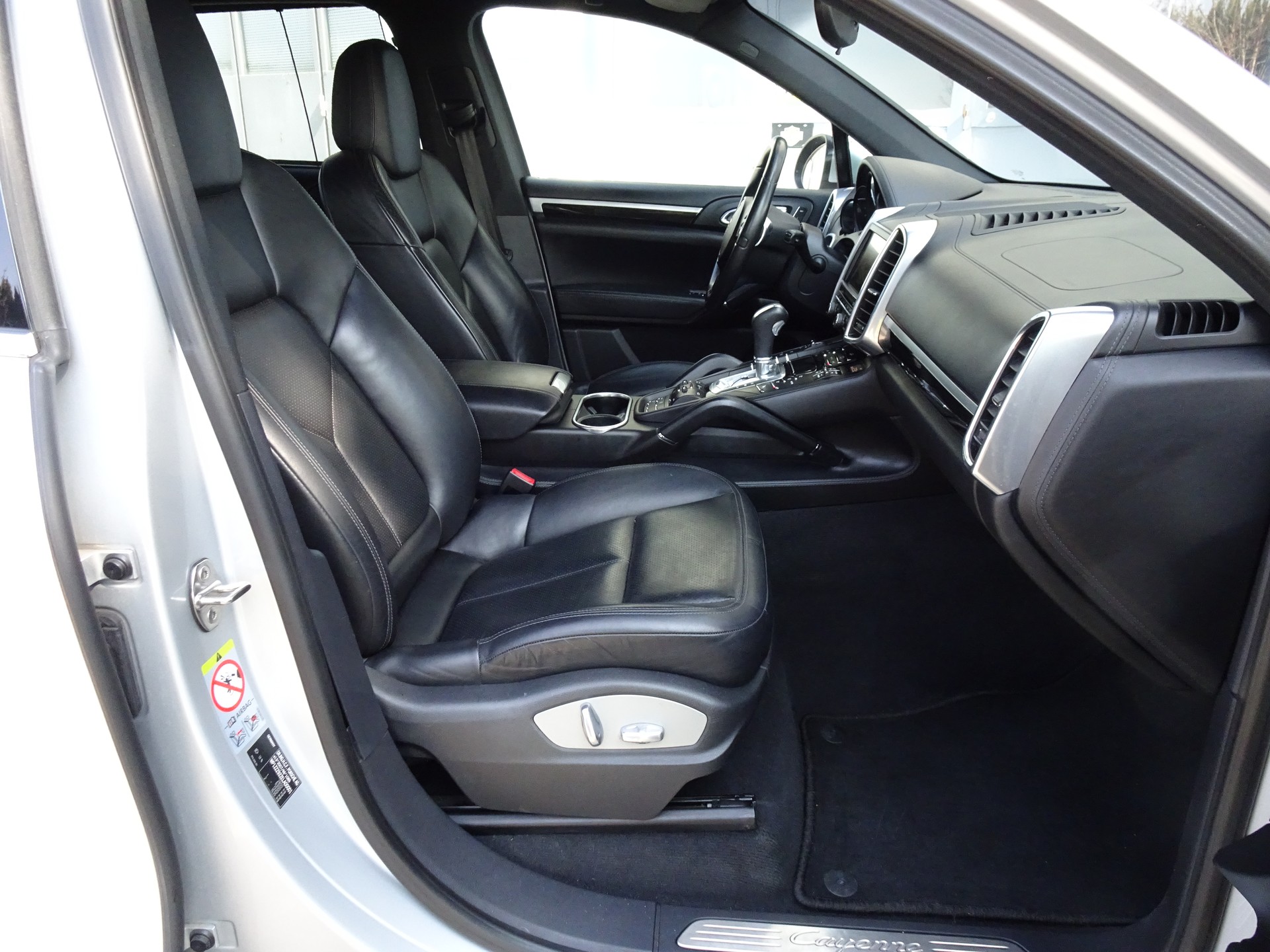 PORSCHE Cayenne Tiptronic-image-8