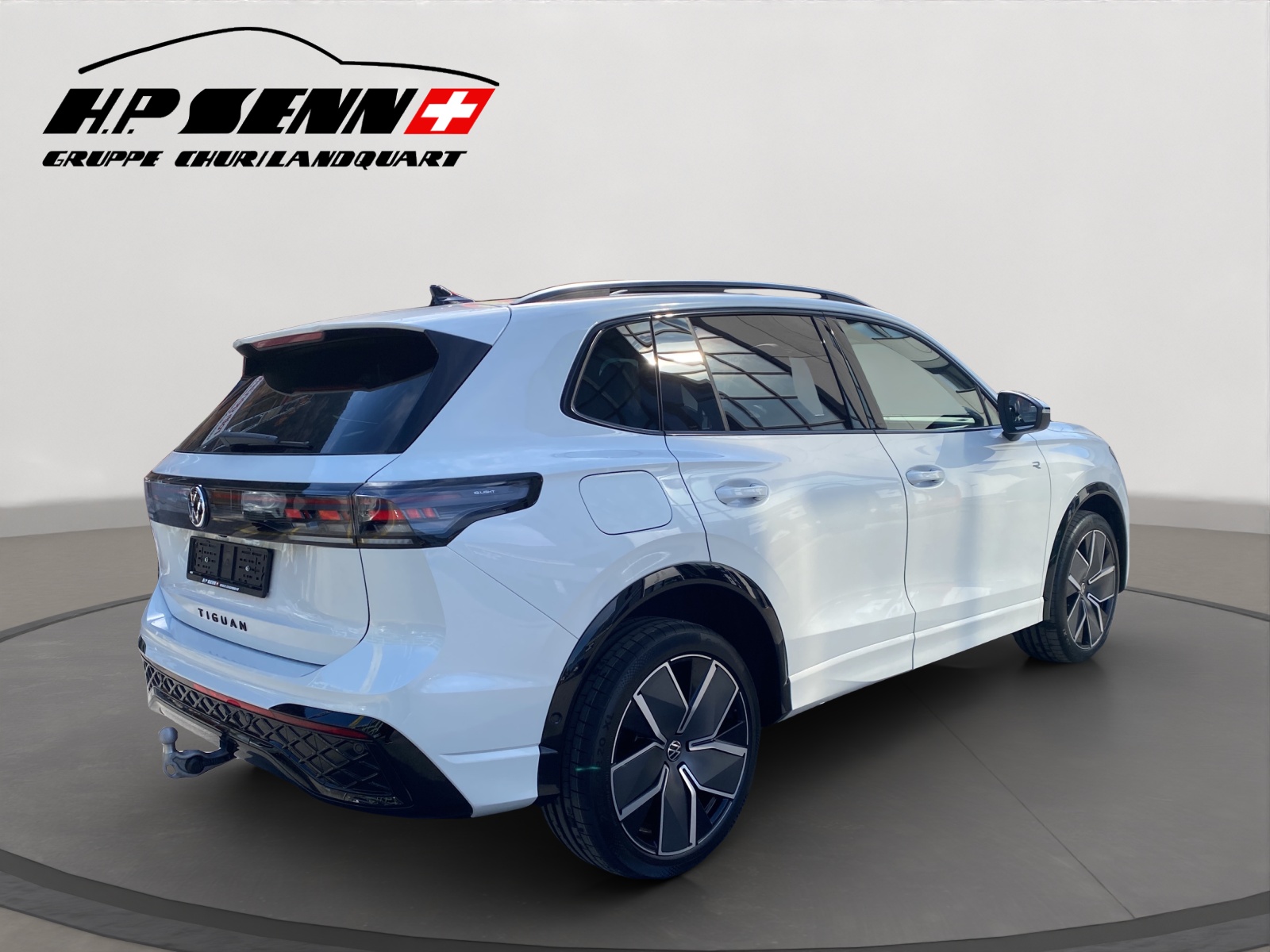 VW Tiguan 2.0 TSI DSG R-Line Plus 4Motion-image-4