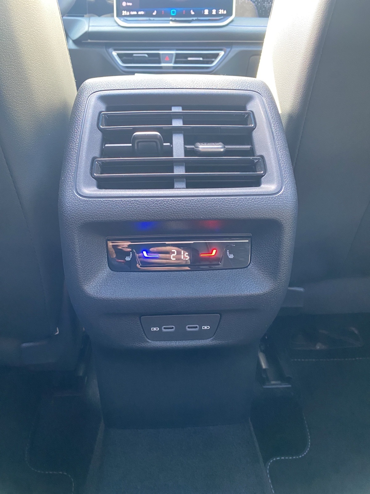 VW Tiguan 2.0 TSI DSG R-Line Plus 4Motion-image-14