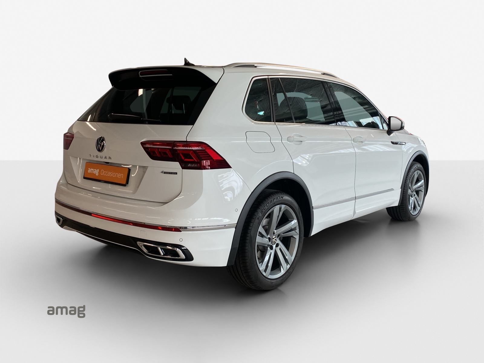 VW Tiguan 2.0TSI R-Line 4Motion DSG-image-4