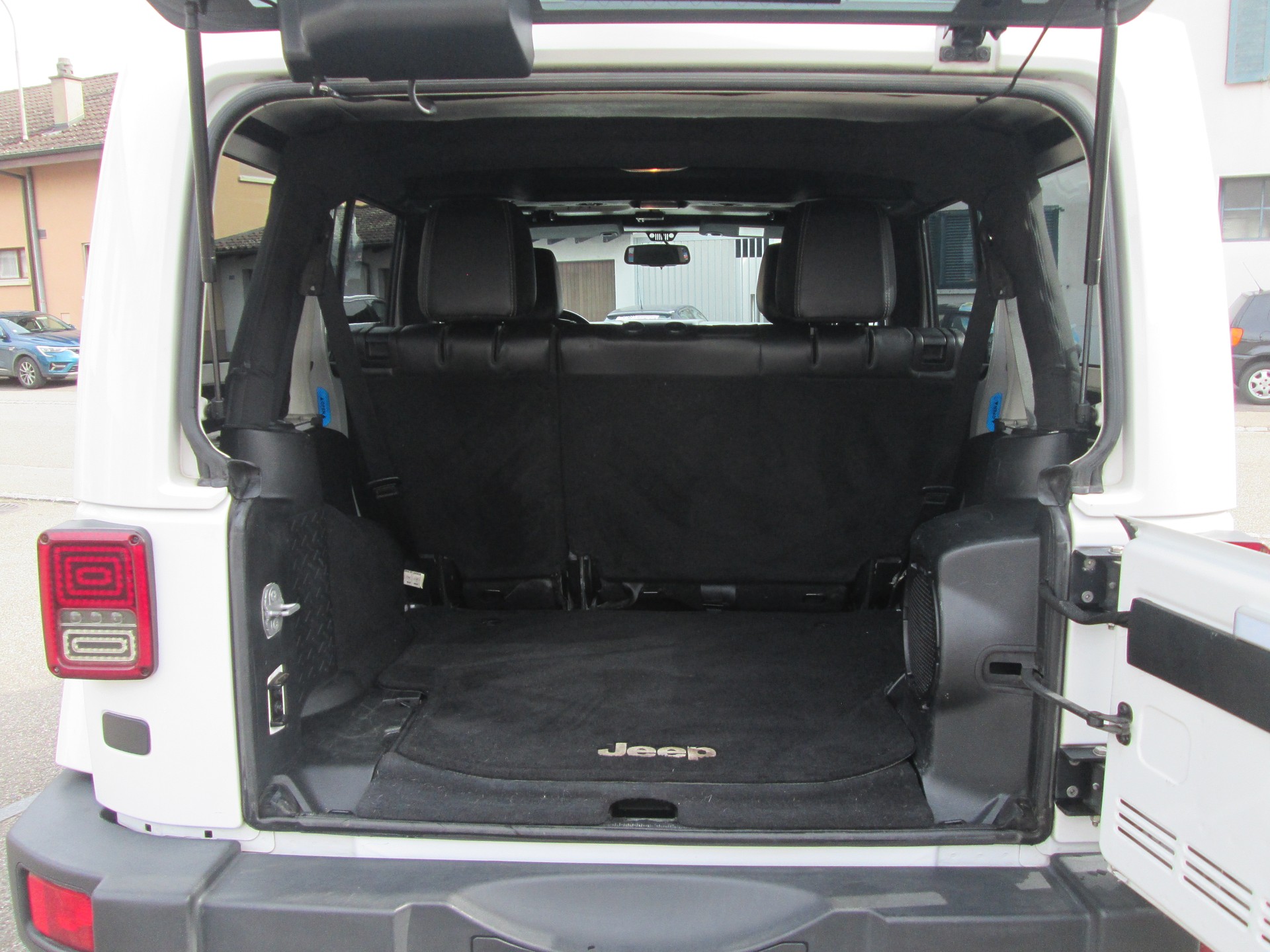 JEEP Wrangler 3.6 Rubicon Recon Unlimited Automat-image-10