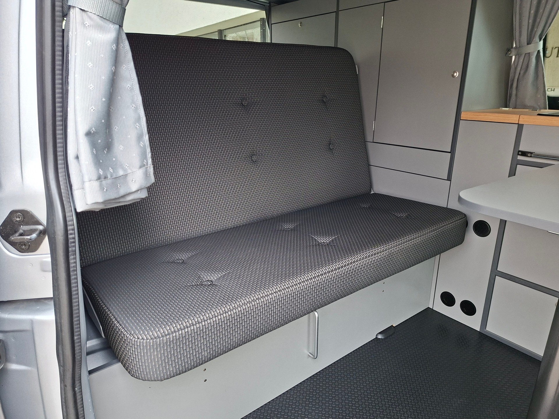 VW T6.1 2.0 TDI MareMonti COMFORT Camper 5Sitze-image-8