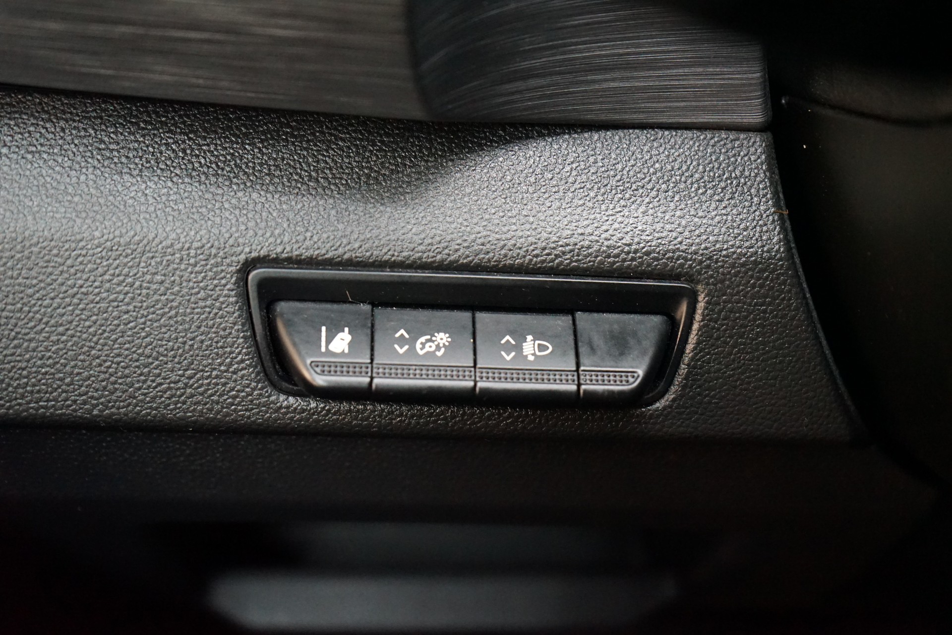 RENAULT Trafic Blue dCi 170 Grand Spaceclass Pack Signature EDC-image-20