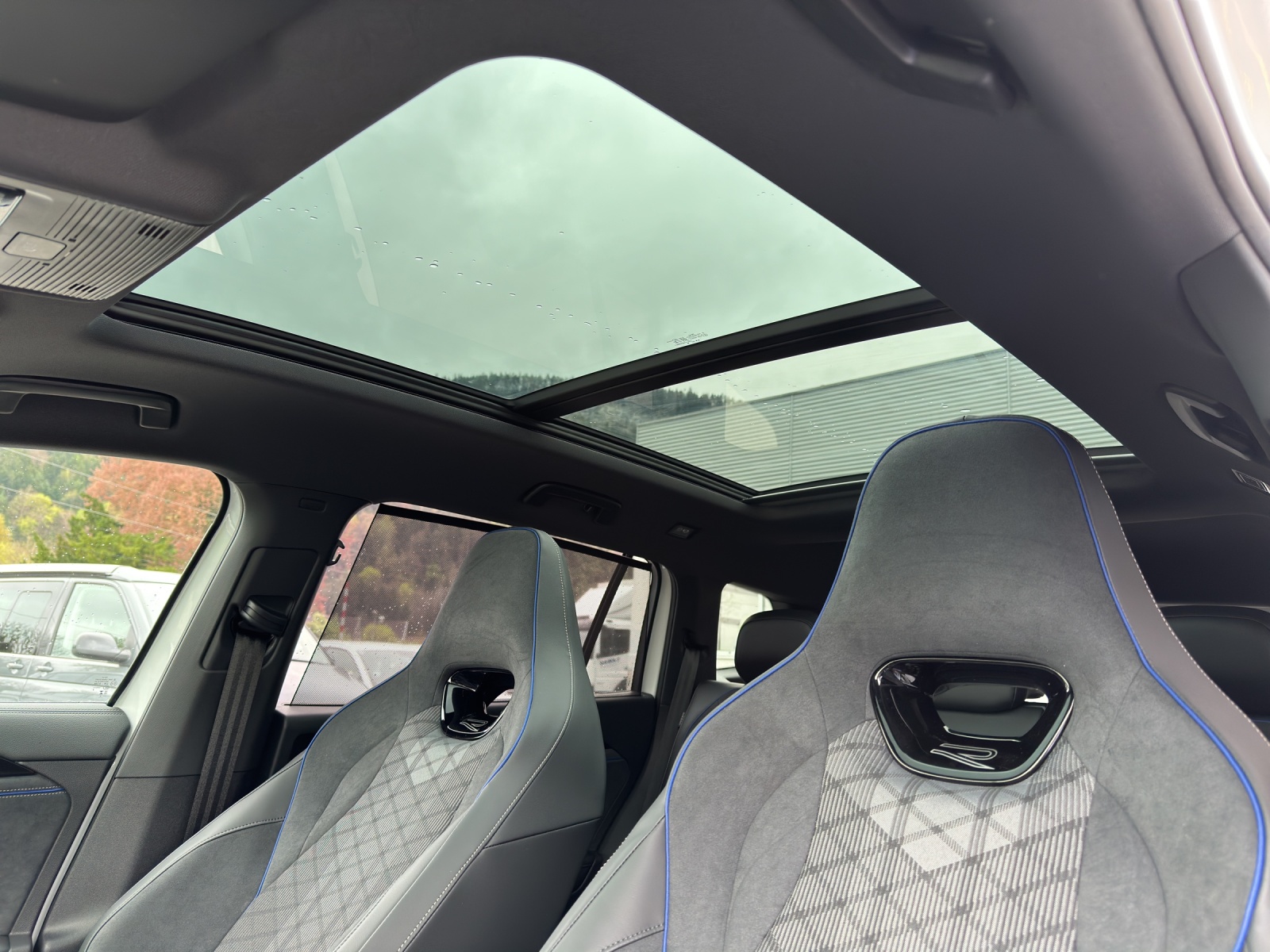 VW Tayron 2.0 TDI SCR R-Line 4Motion DSG-image-16