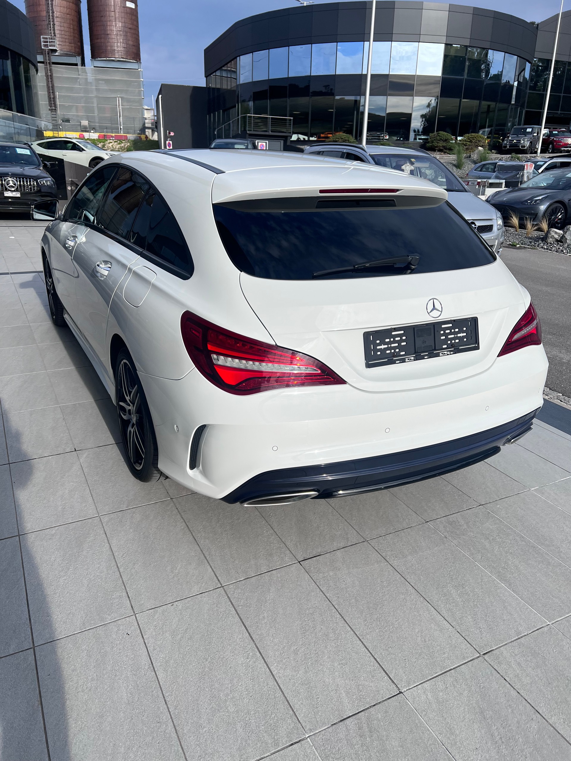 MERCEDES-BENZ CLA Shooting Brake 250 AMG Line 4Matic 7G-DCT-image-4