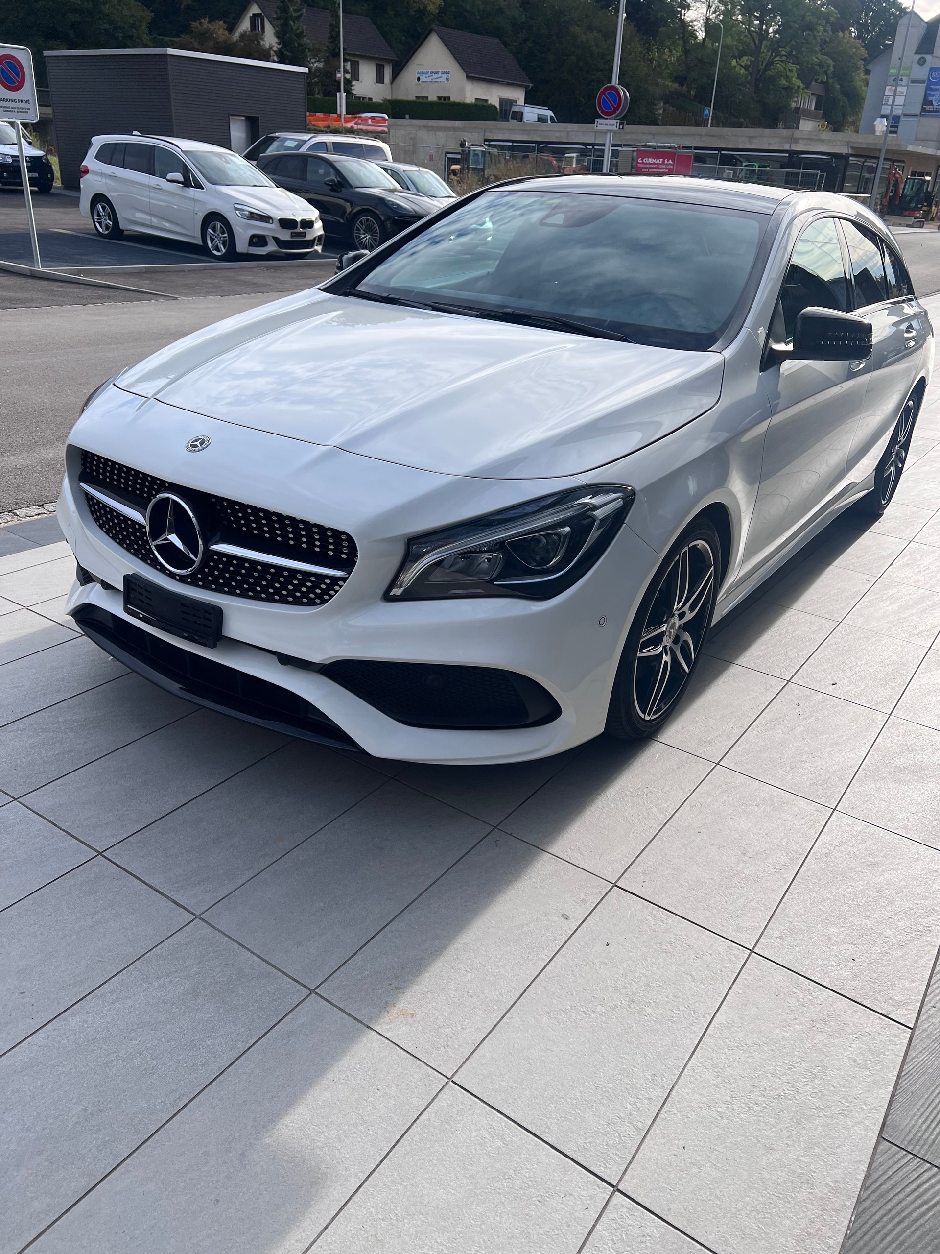 MERCEDES-BENZ CLA Shooting Brake 250 AMG Line 4Matic 7G-DCT-image-2