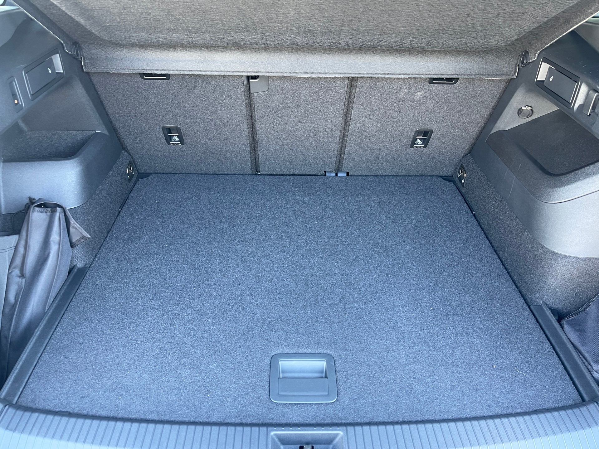 VW Tiguan 2.0 TDI SCR R-Line 4Motion DSG-image-4