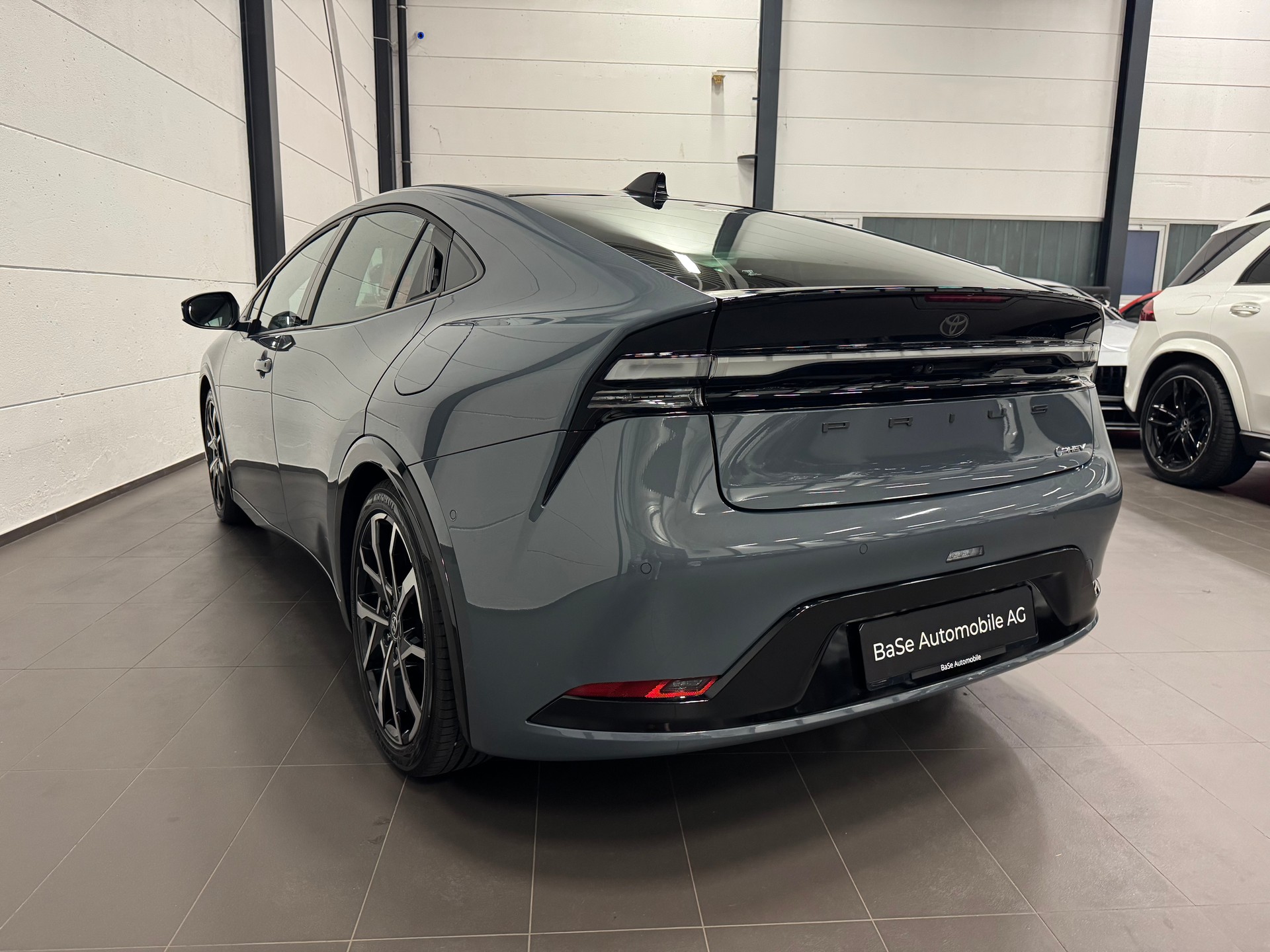 TOYOTA Prius 2,0 VVT-i Plug-in Hybrid Premium-image-14