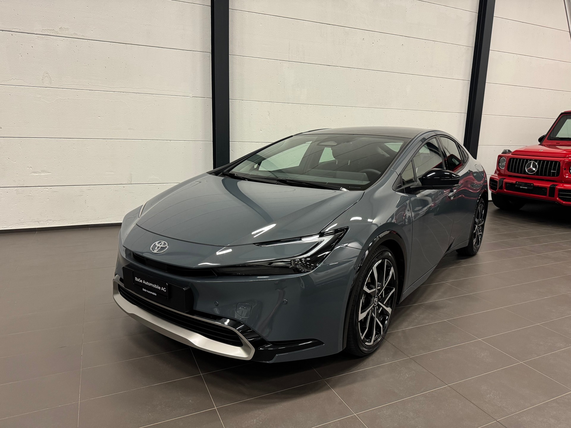 TOYOTA Prius 2,0 VVT-i Plug-in Hybrid Premium-image-2