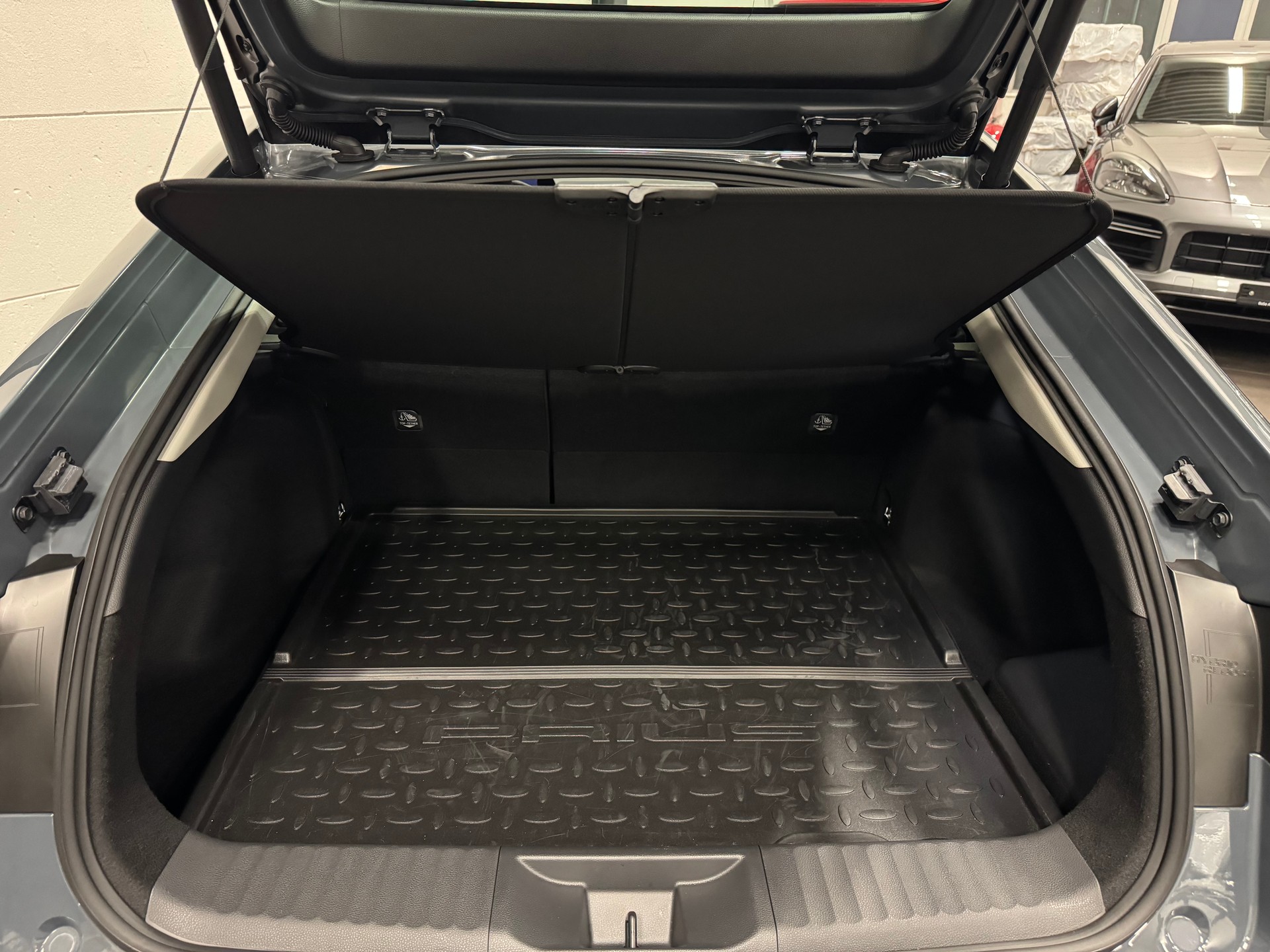 TOYOTA Prius 2,0 VVT-i Plug-in Hybrid Premium-image-28