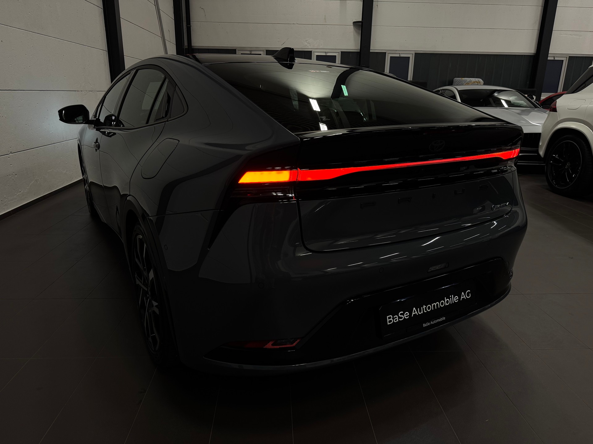 TOYOTA Prius 2,0 VVT-i Plug-in Hybrid Premium-image-15