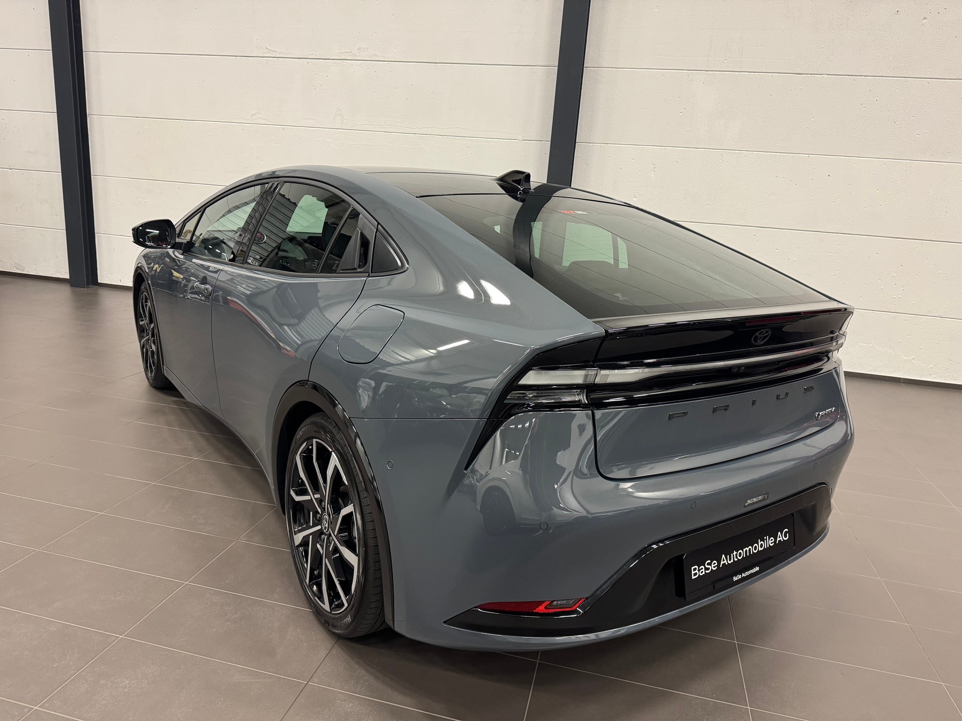 TOYOTA Prius 2,0 VVT-i Plug-in Hybrid Premium-image-13