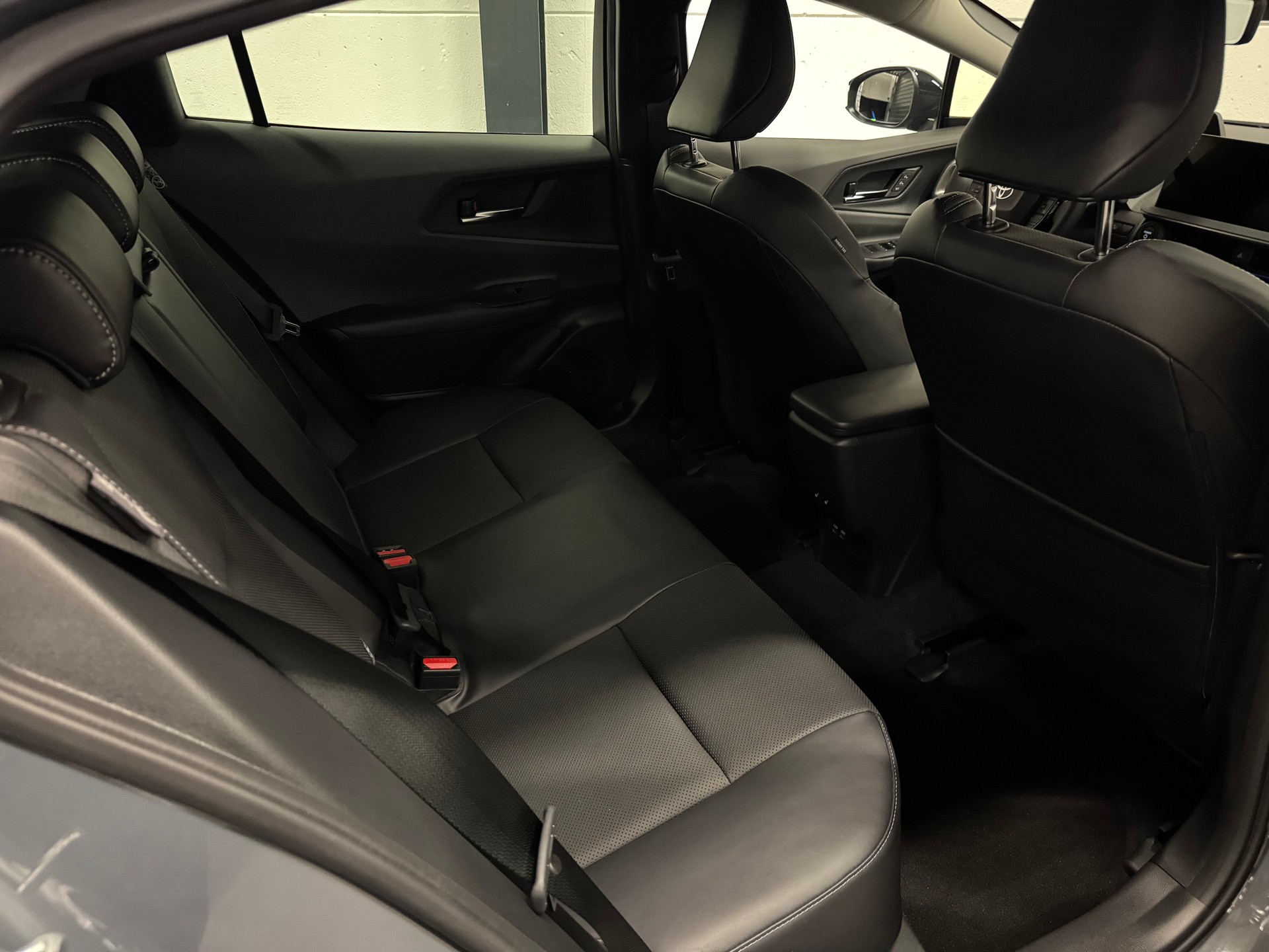 TOYOTA Prius 2,0 VVT-i Plug-in Hybrid Premium-image-21
