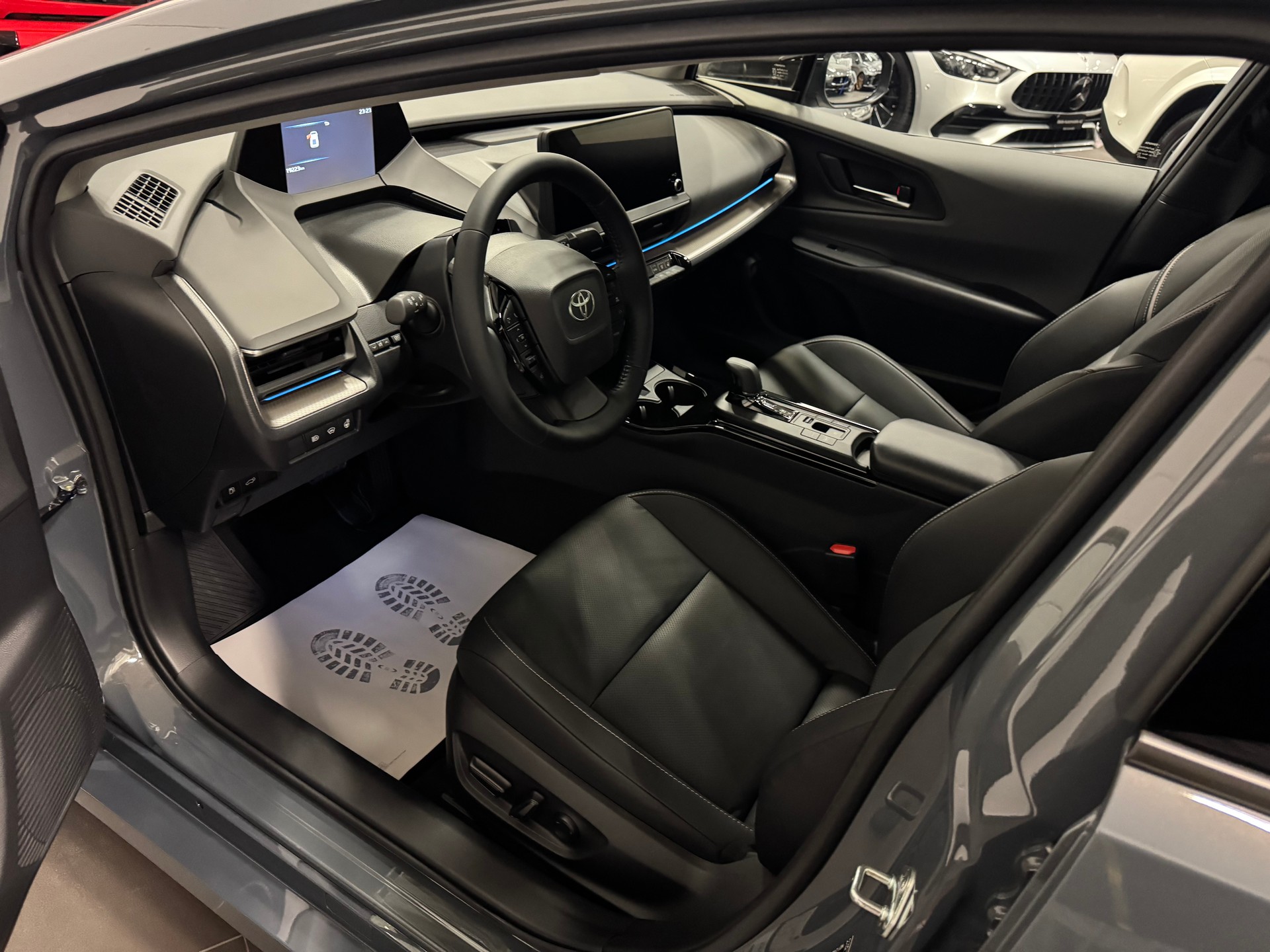 TOYOTA Prius 2,0 VVT-i Plug-in Hybrid Premium-image-16