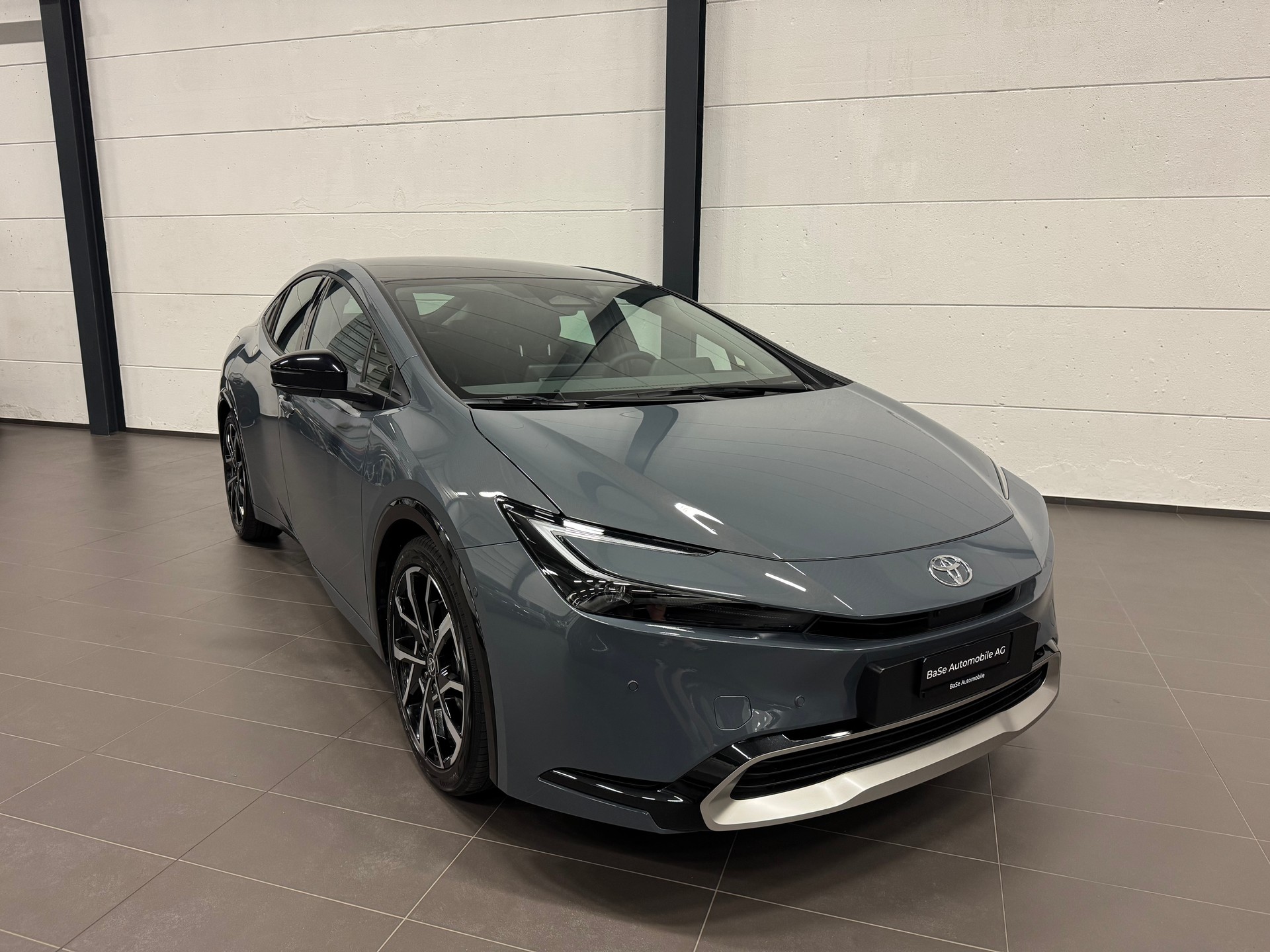 TOYOTA Prius 2,0 VVT-i Plug-in Hybrid Premium-image-5