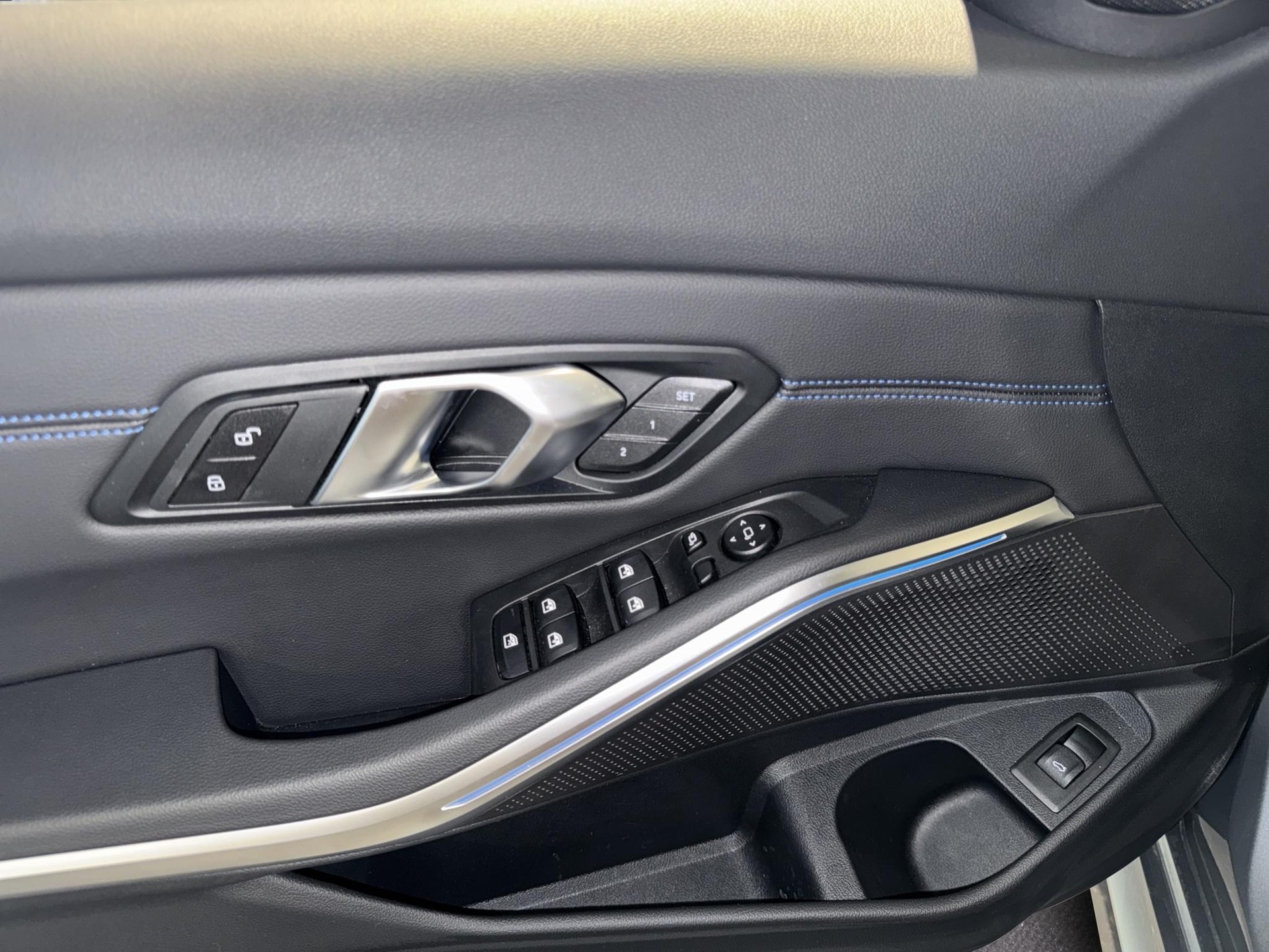 BMW 320d xDrive Touring M Sport-image-21