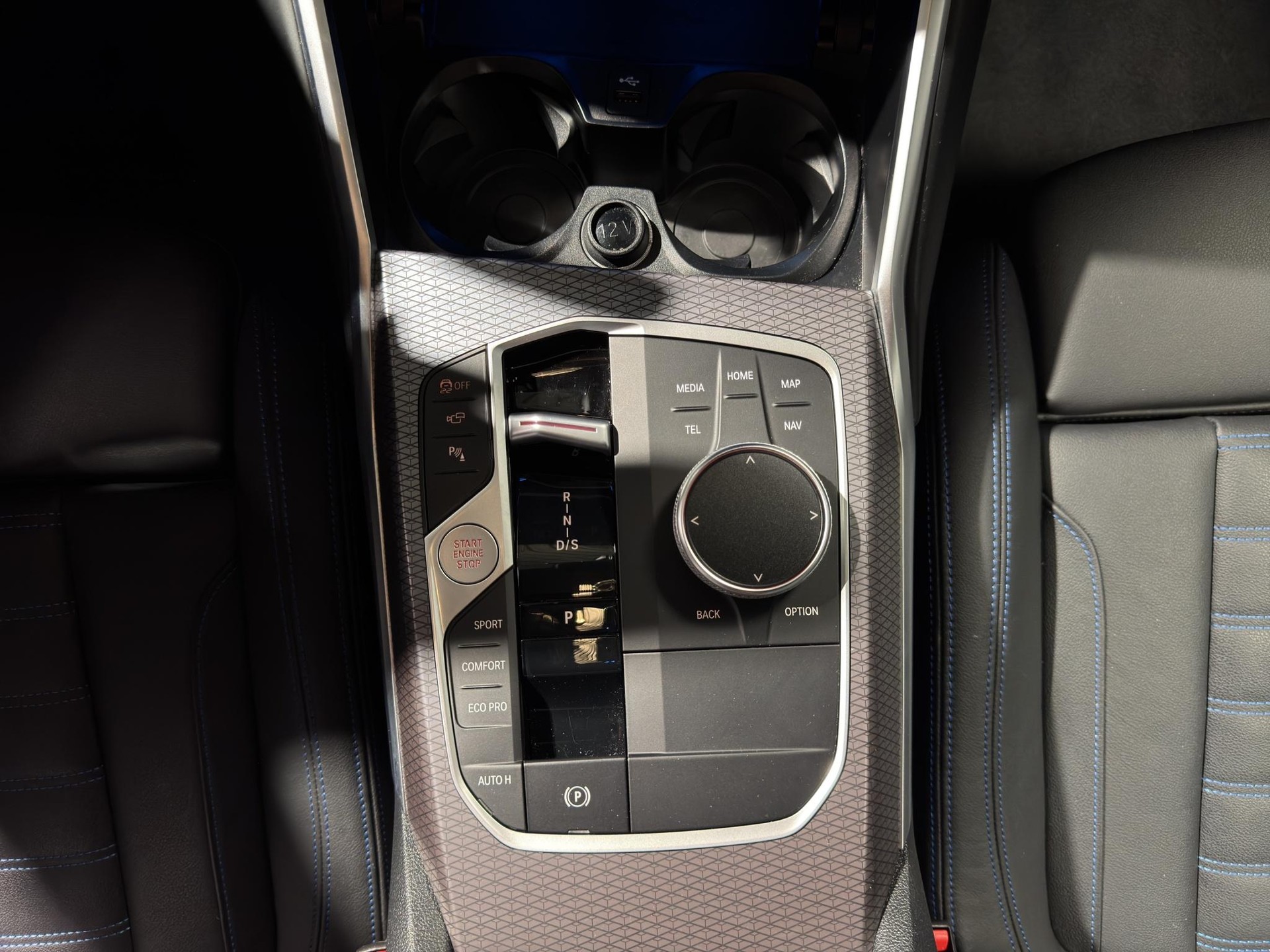 BMW 320d xDrive Touring M Sport-image-10