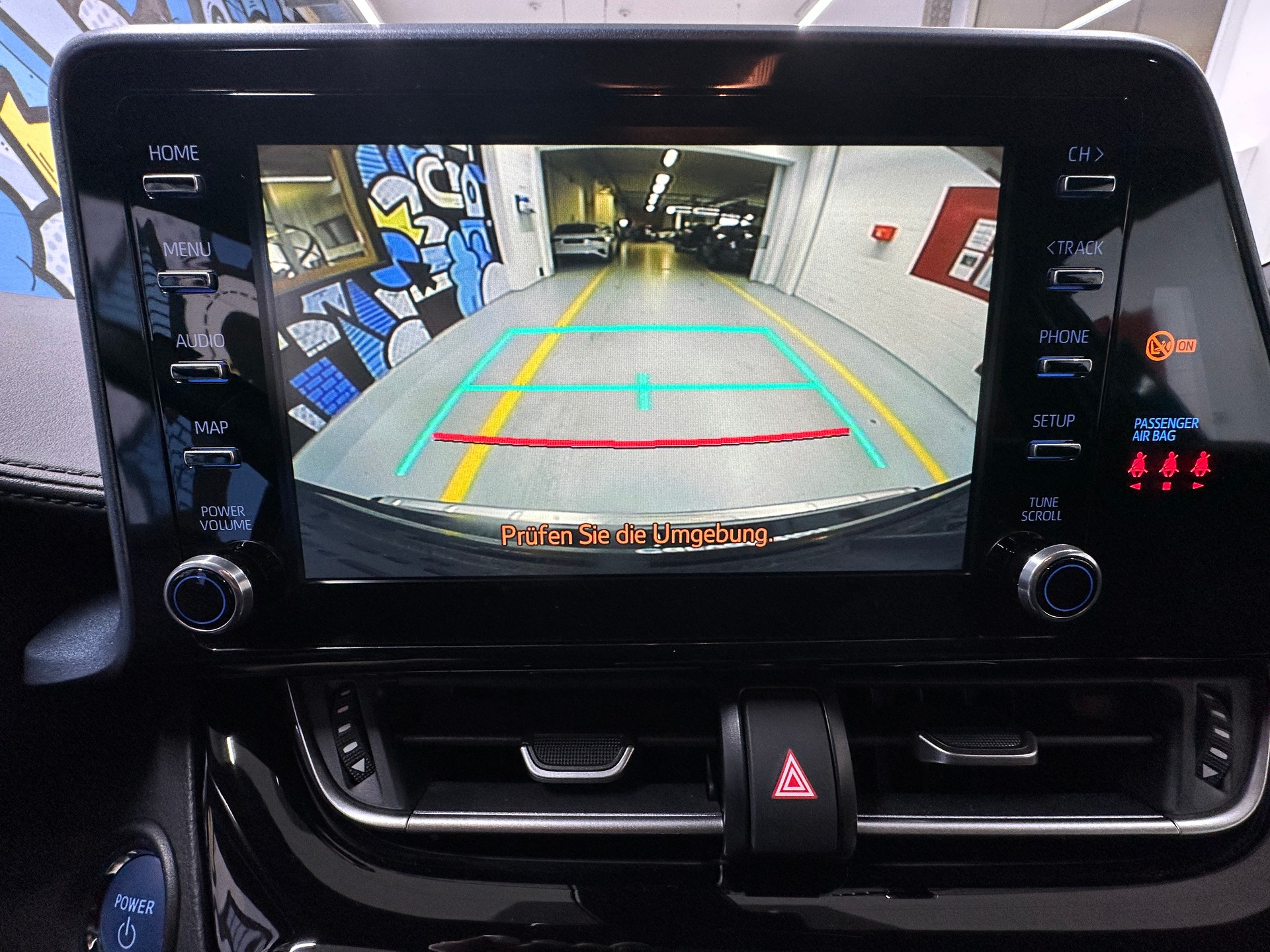 TOYOTA C-HR 1.8 HSD CVT Trend-image-11