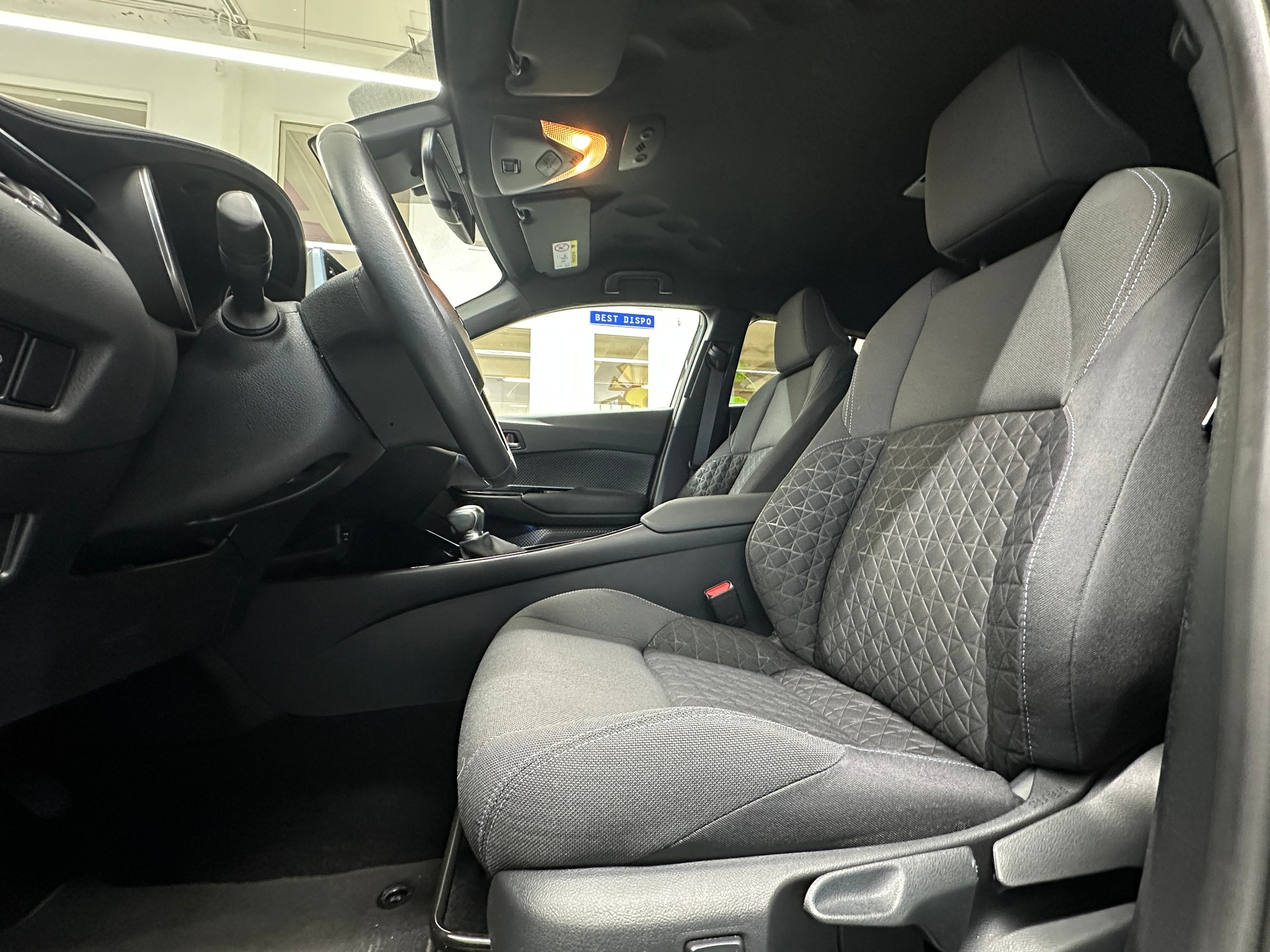 TOYOTA C-HR 1.8 HSD CVT Trend-image-7