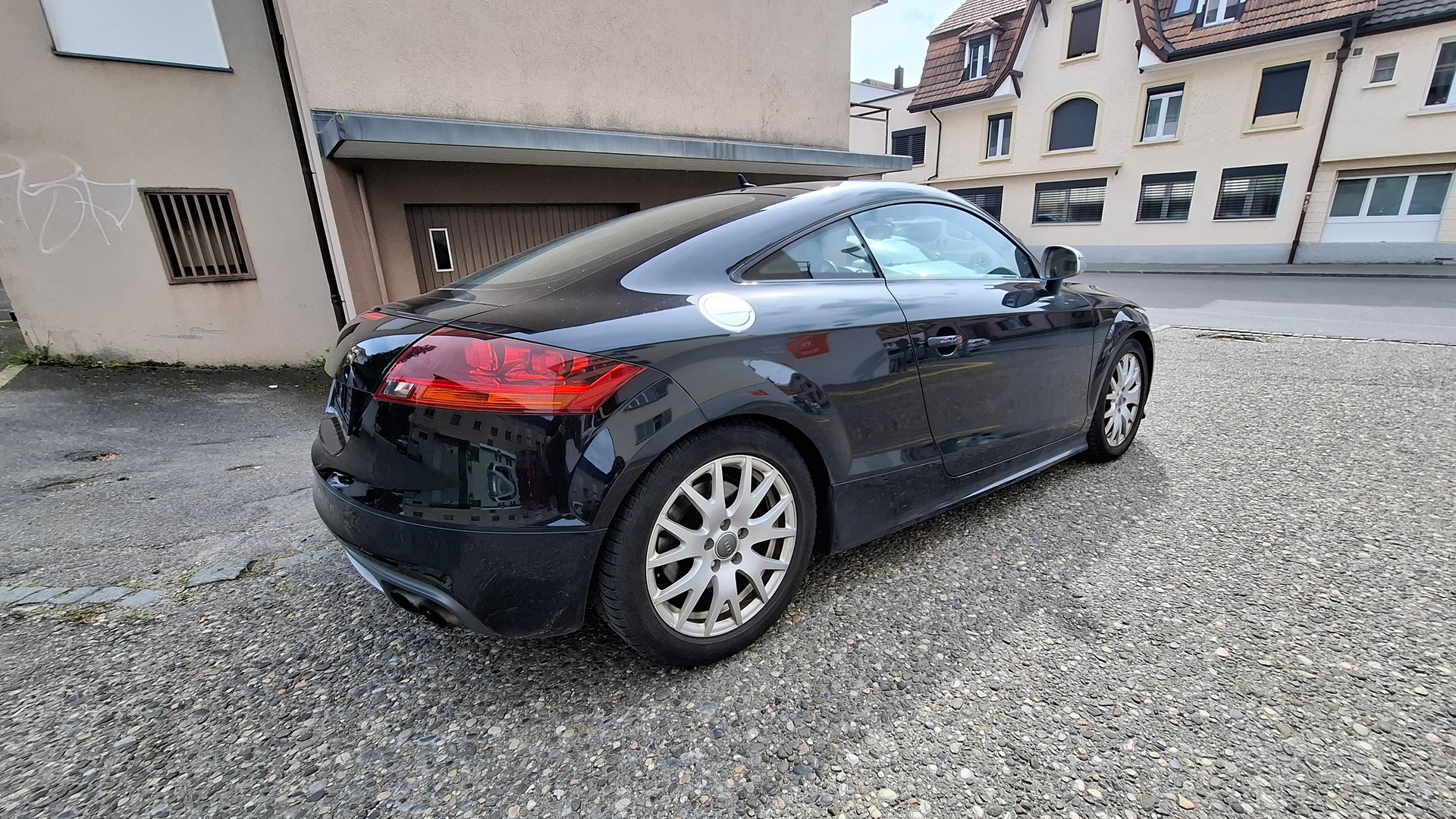 AUDI TTS Coupé 2.0 TFSI quattro S-tronic-image-1