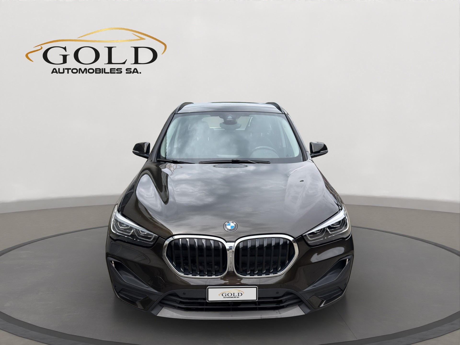 BMW X1 xDrive 18d Essential Edition Steptronic-image-12