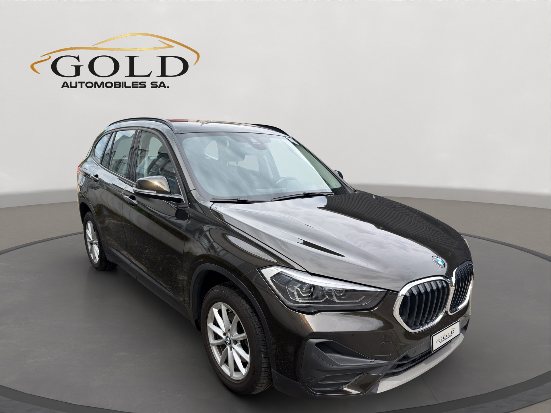 BMW X1 xDrive 18d Essential Edition Steptronic-image-8