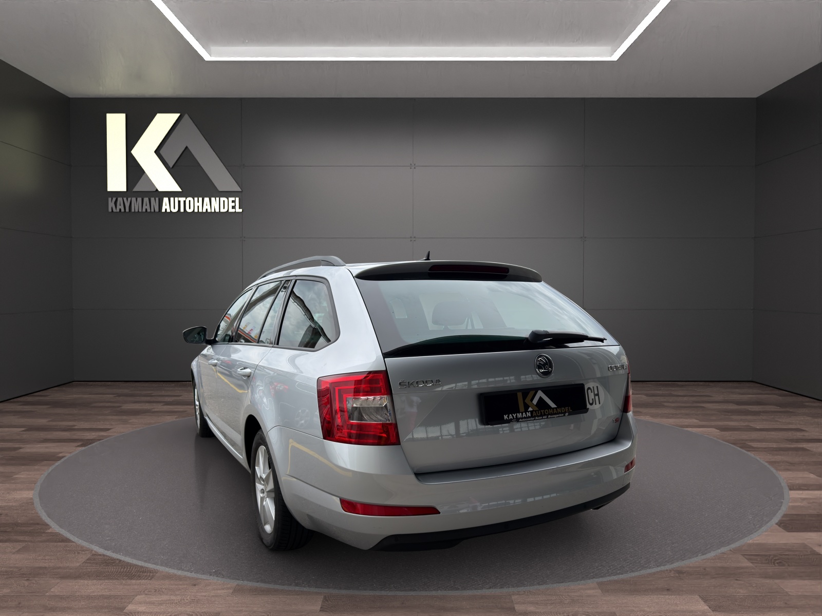 SKODA Octavia Combi 1.8 TSI Elegance DSG Stark, sparsam, geräumig-image-2