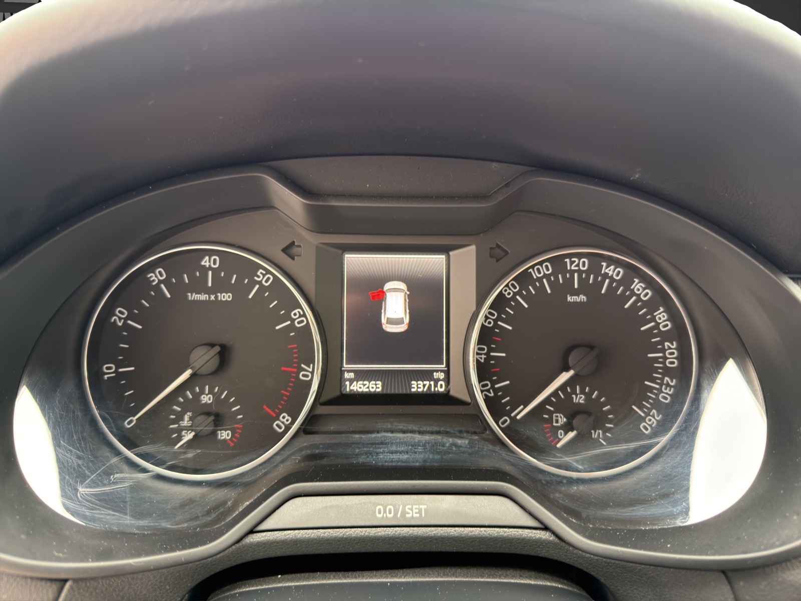 SKODA Octavia Combi 1.8 TSI Elegance DSG Stark, sparsam, geräumig-image-11