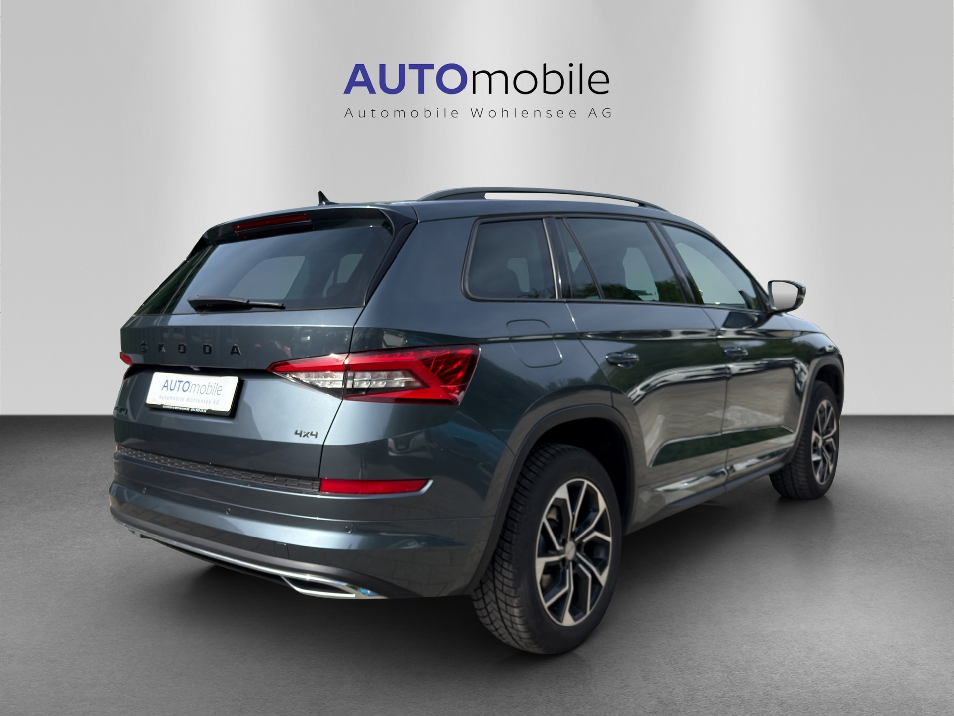 SKODA Kodiaq 2.0 TSI 4x4 Sport Line-image-4