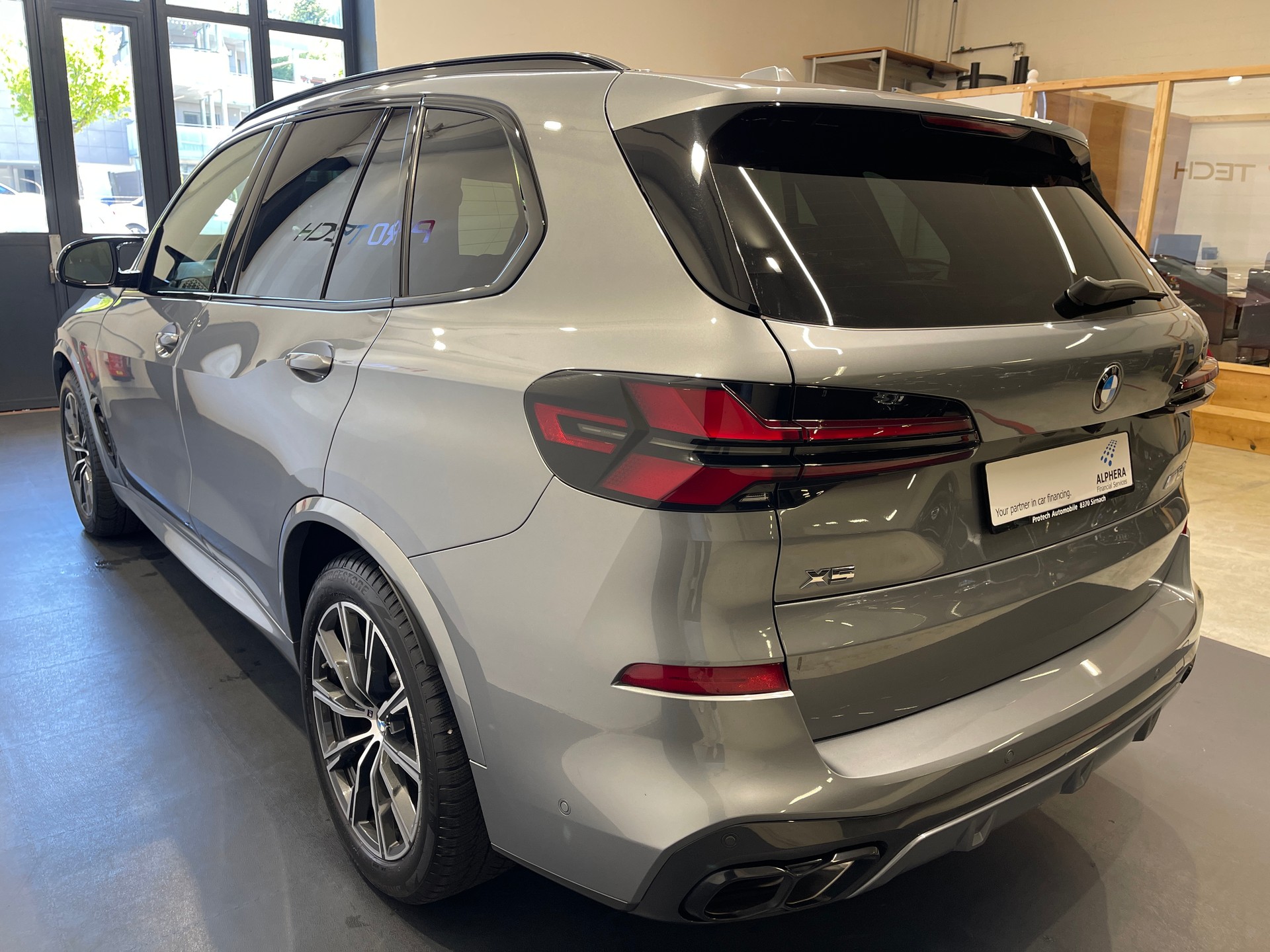 BMW X5 xDrive 48V M60i M Sport Pro Steptronic-image-5
