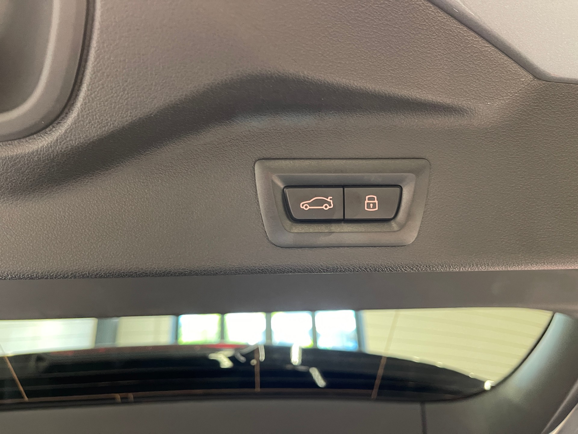 BMW X5 xDrive 48V M60i M Sport Pro Steptronic-image-17