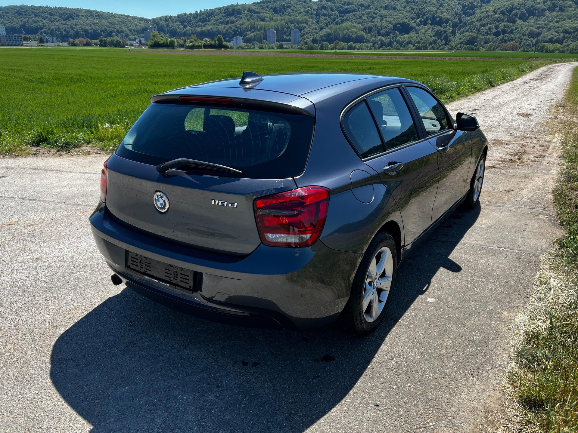 BMW 118d-image-4