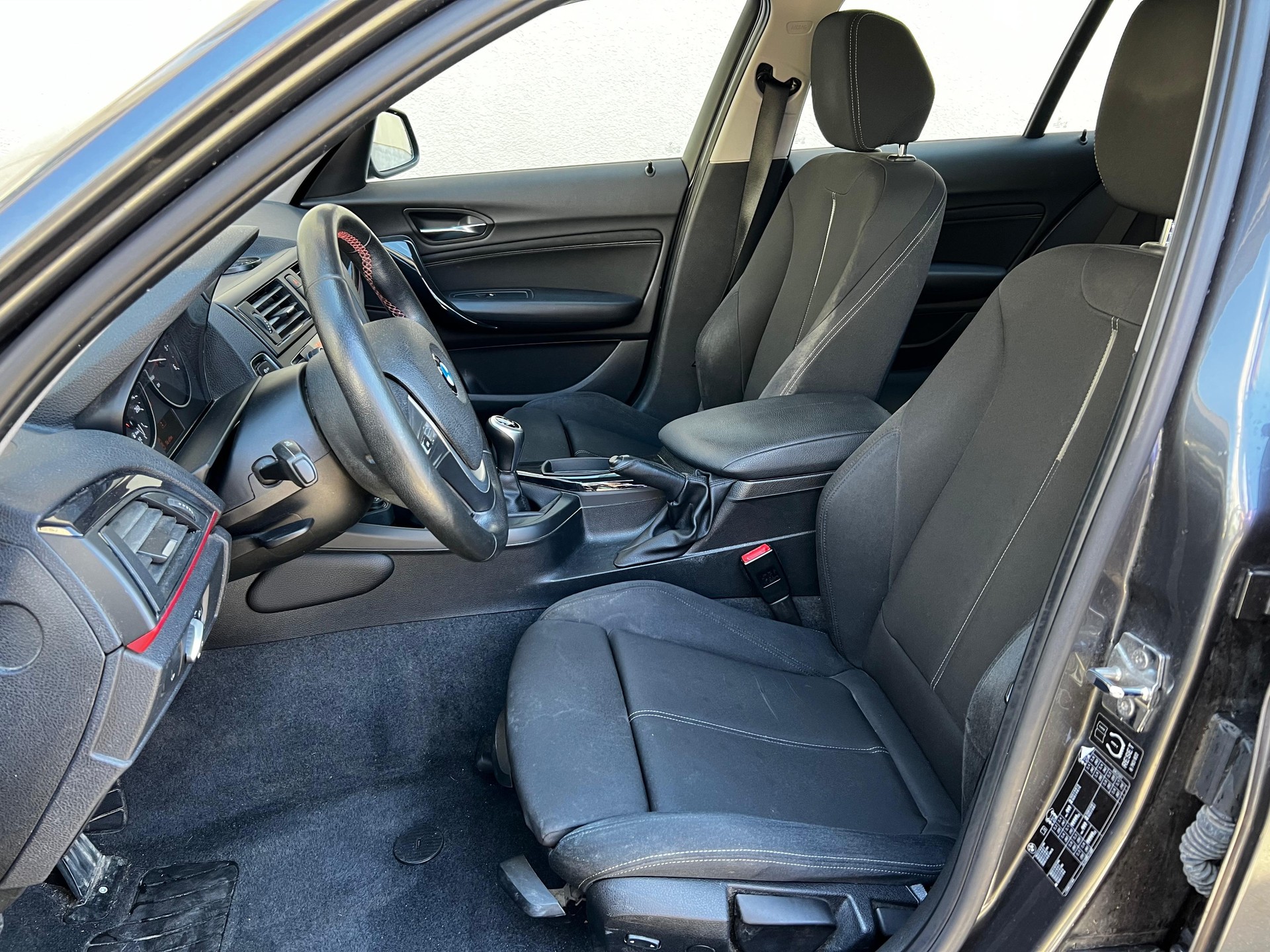 BMW 118d-image-10