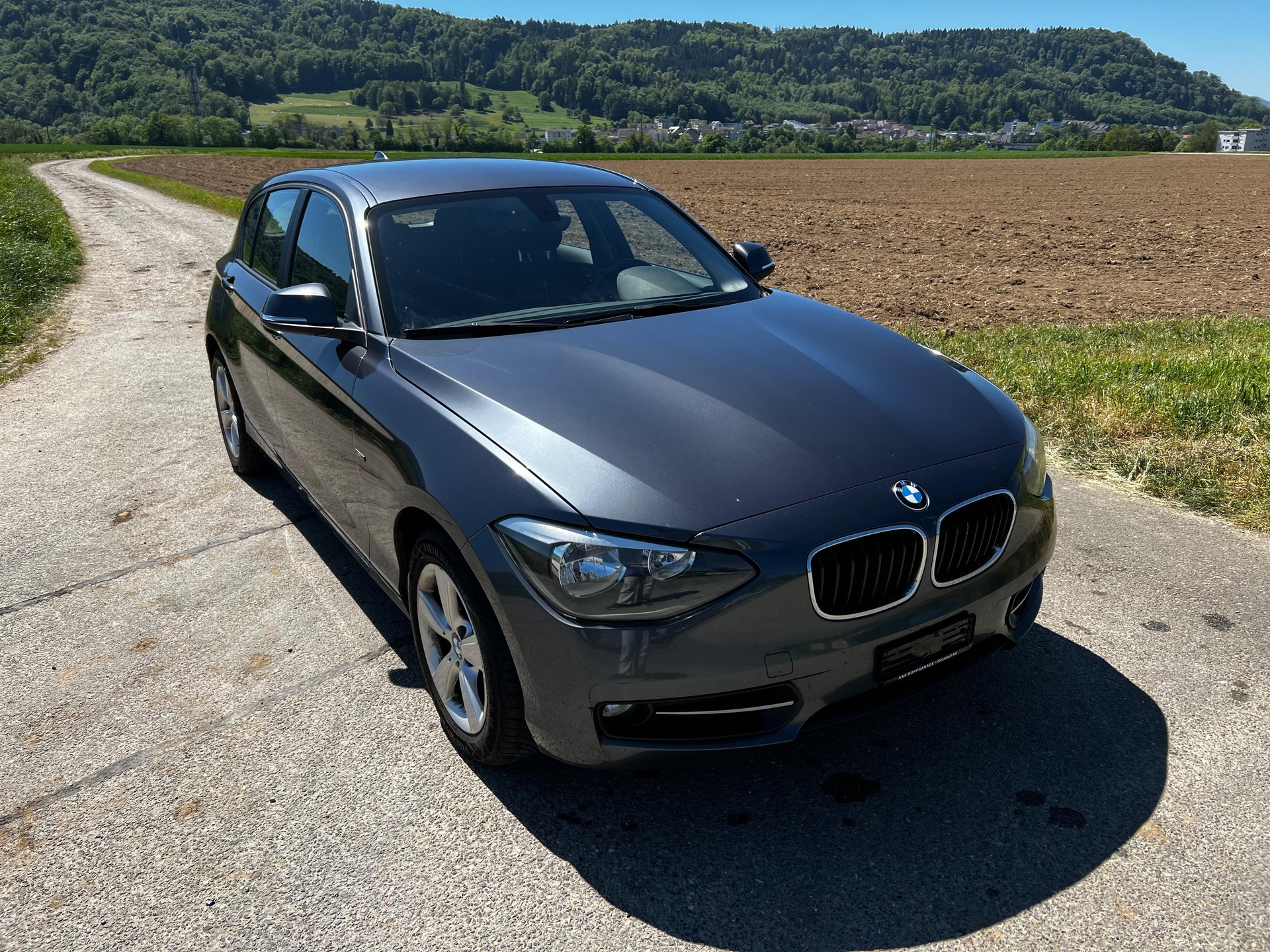 BMW 118d-image-6