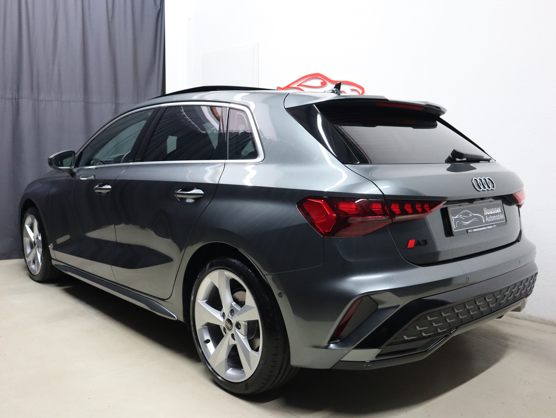 AUDI A3 Sportback 35 TFSI S Line S-tronic - Panorama - Matrix LED - Sportsitze - SONOS - Kamera - 150 PS-showroom-element-3