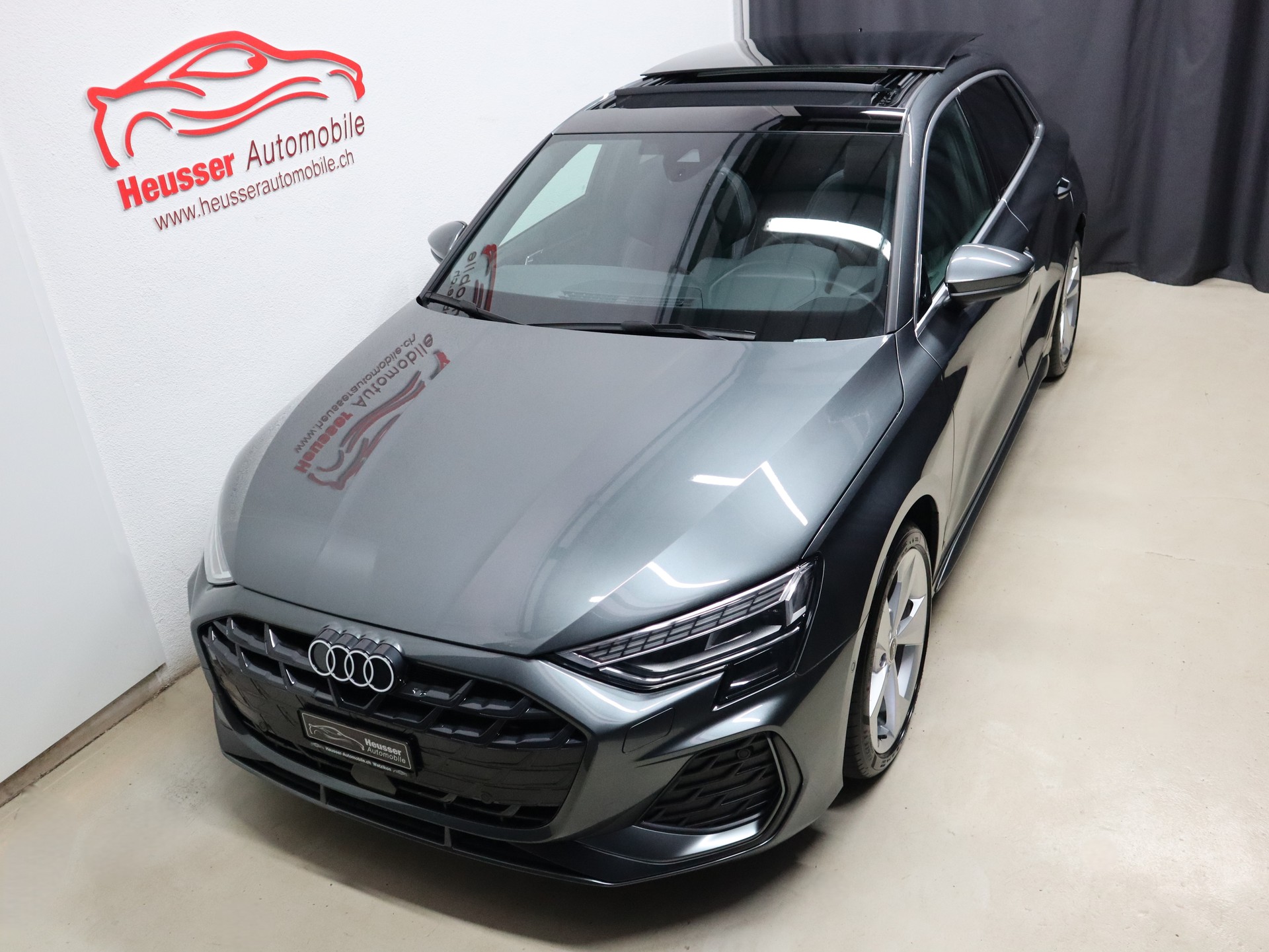 AUDI A3 Sportback 35 TFSI S Line S-tronic - Panorama - Matrix LED - Sportsitze - SONOS - Kamera - 150 PS-showroom-element-2
