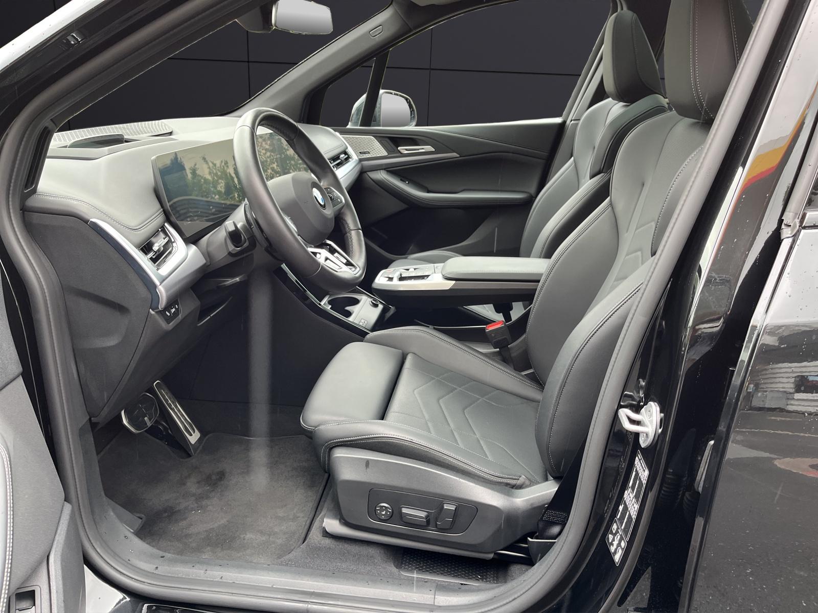 BMW 223i xDrive Active Tourer-image-1