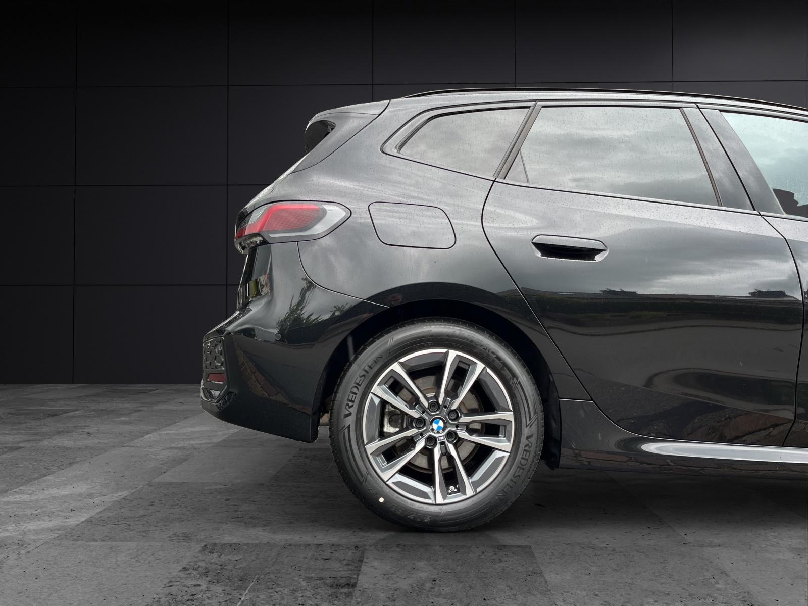 BMW 223i xDrive Active Tourer-image-19