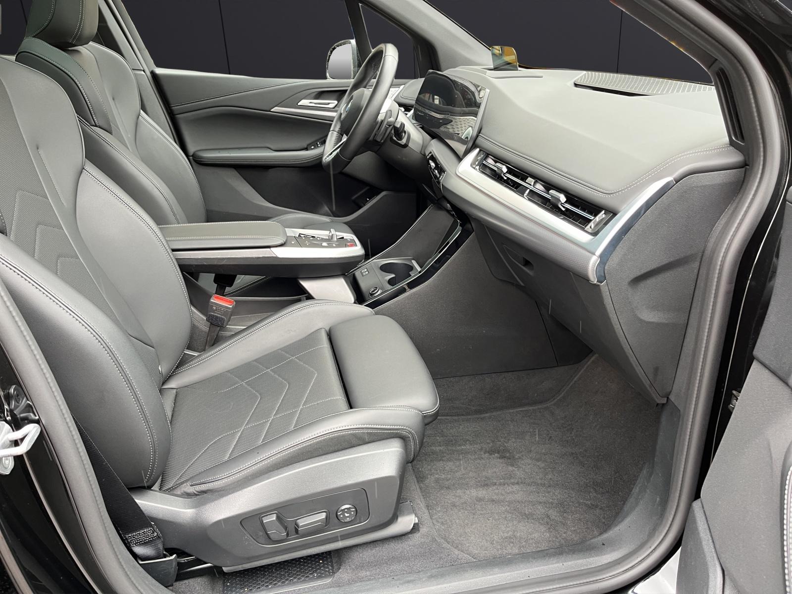 BMW 223i xDrive Active Tourer-image-18