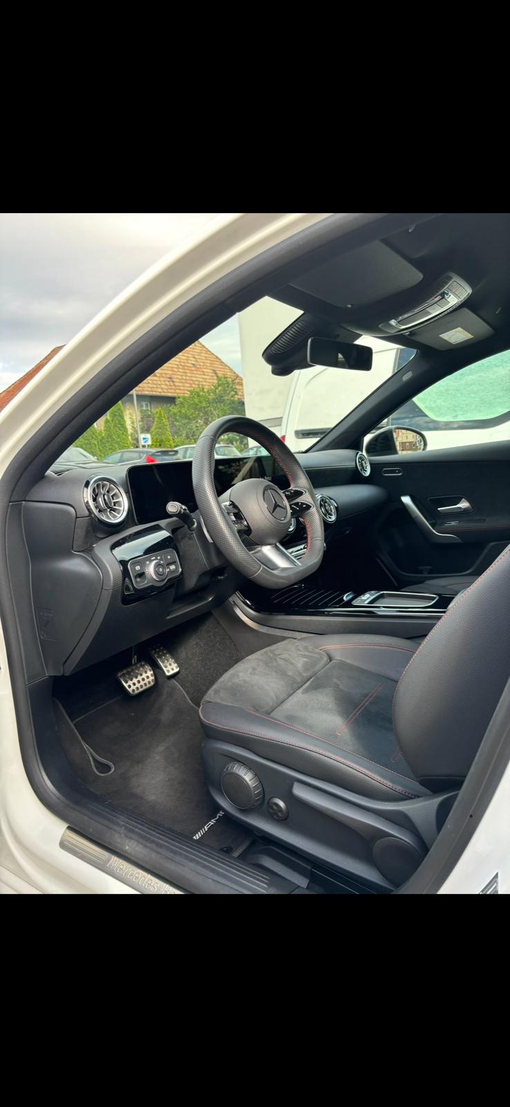 MERCEDES-BENZ A 200